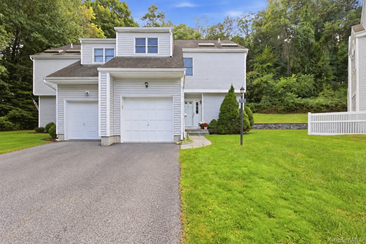 1452 Iroquois Street – For Sale
