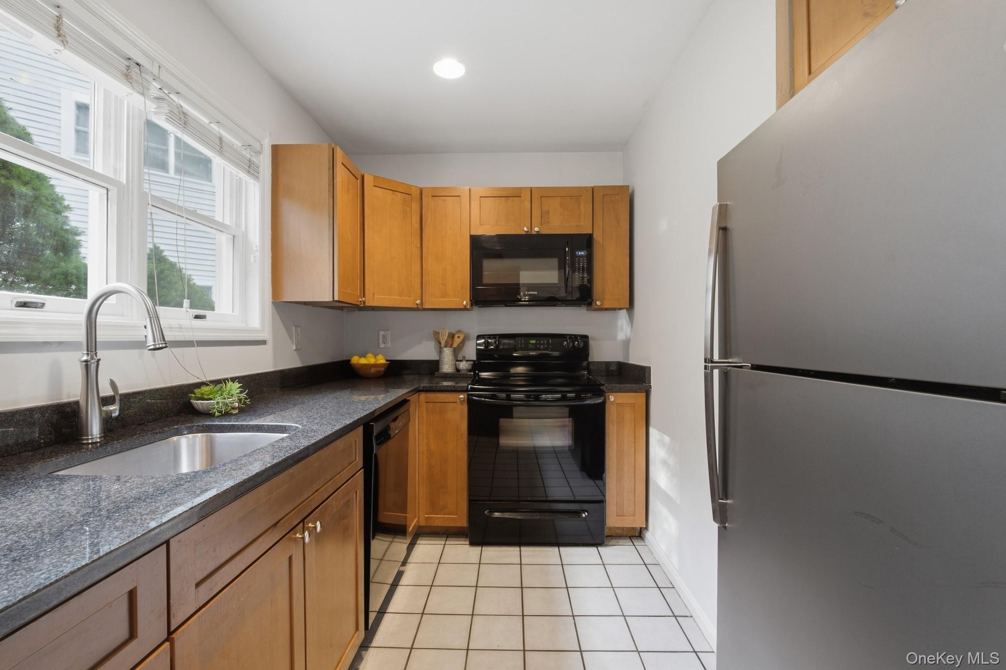1452 Iroquois Street – For Sale photo 11