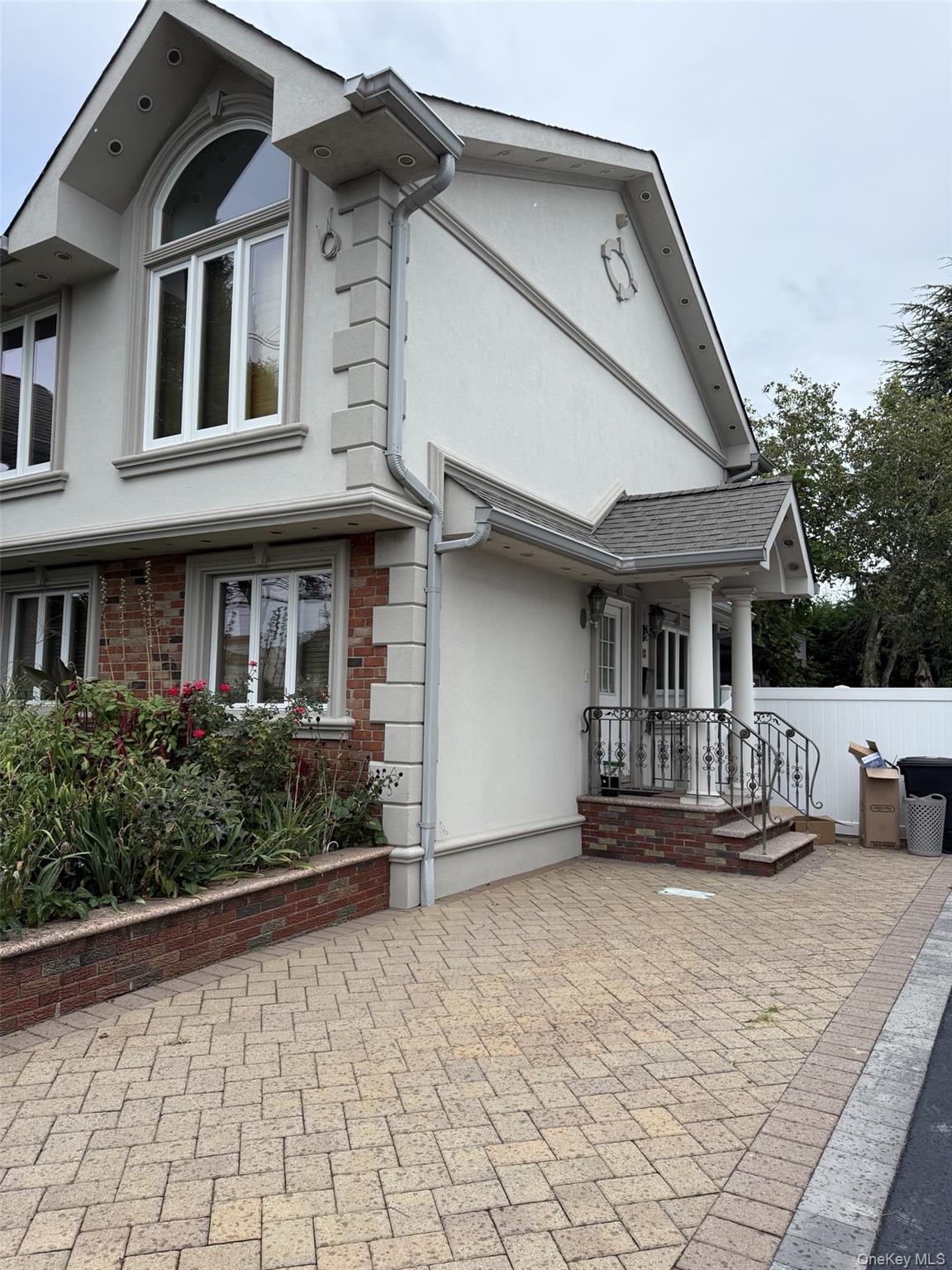 548 S Strong Avenue – For Rent photo 2