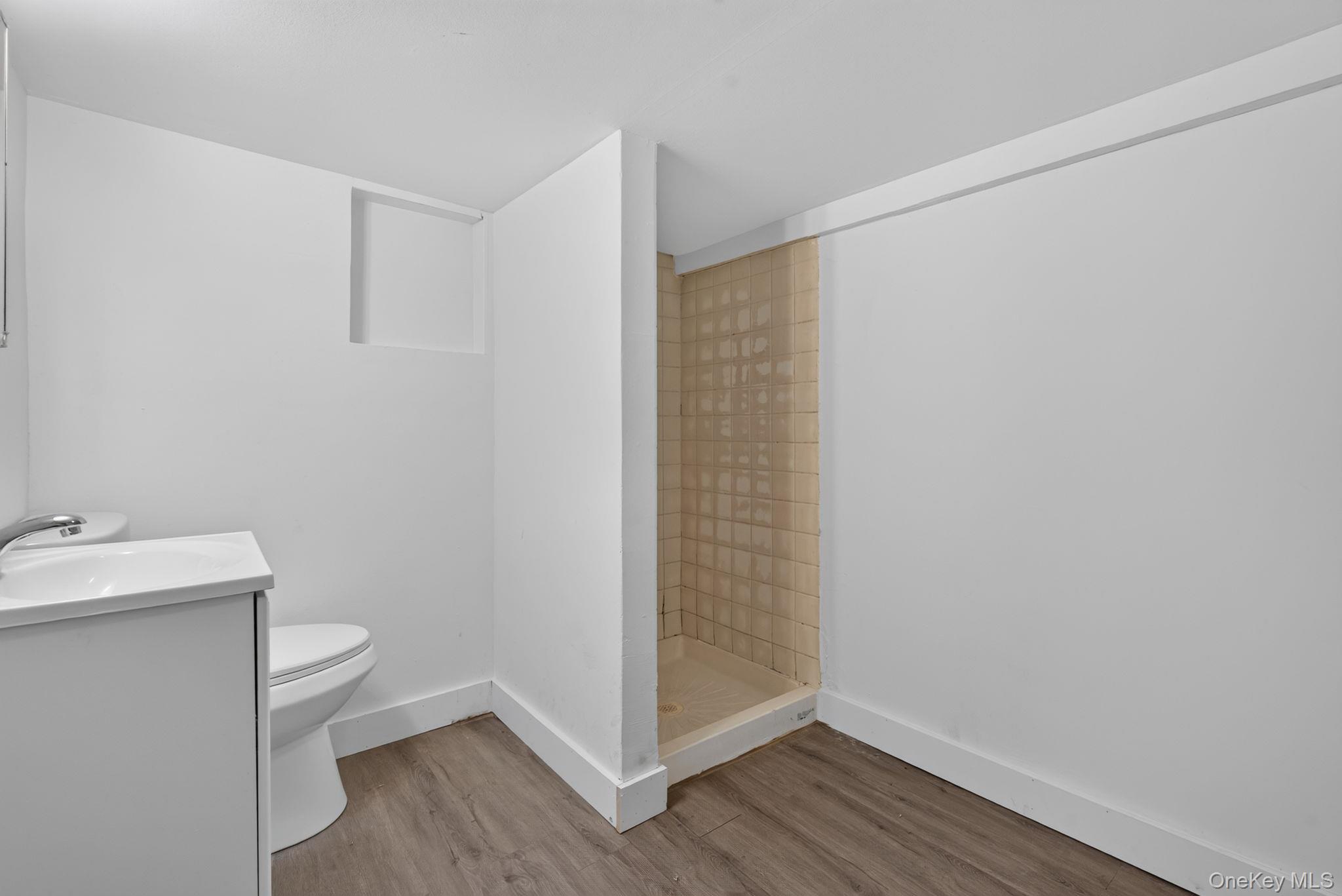 54 Gifford Avenue – For Sale photo 8
