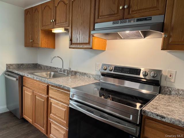 13 Eisenhower Road – For Rent photo 6