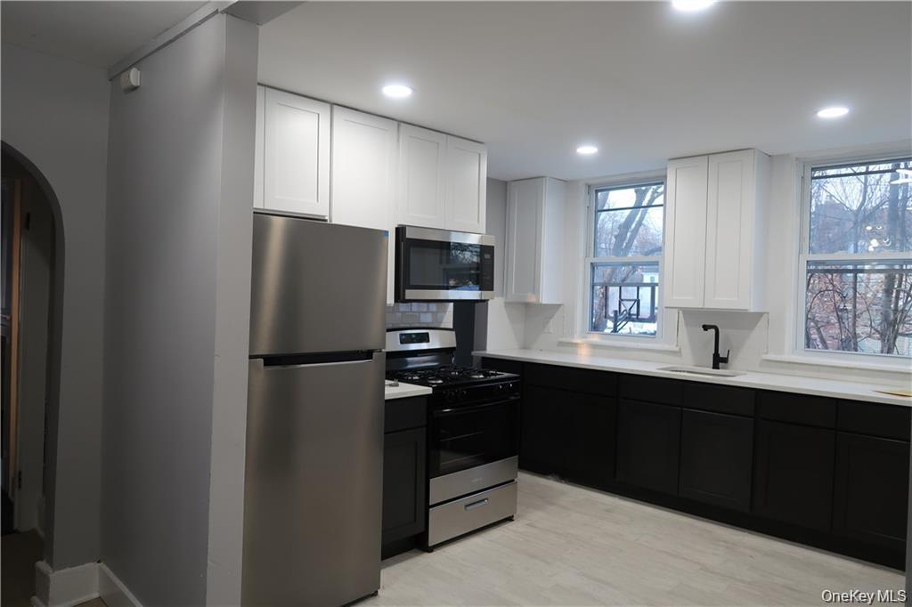 716 Homestead Avenue – For Rent photo 2
