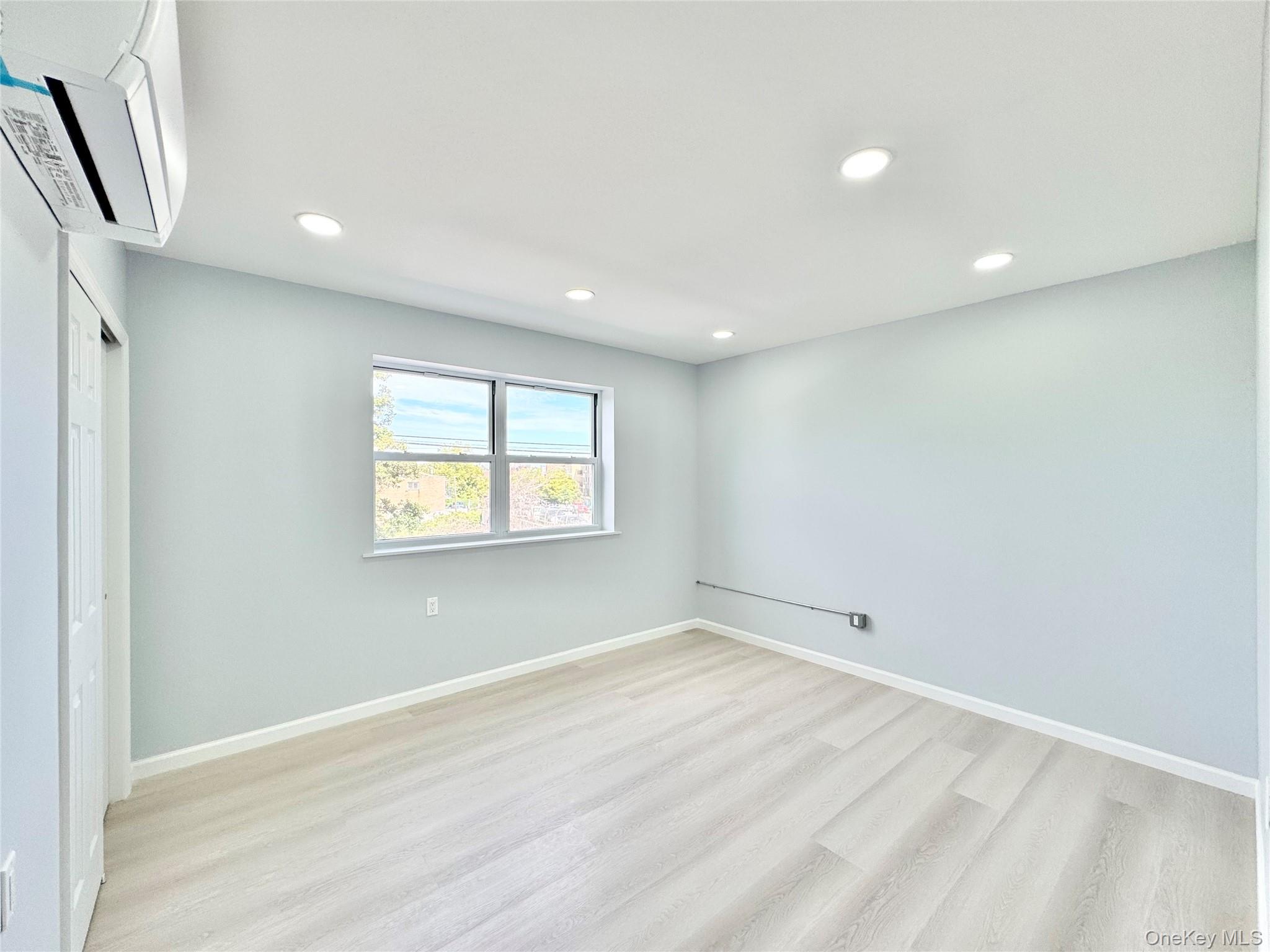 83-15 Grand Avenue, Unit 2R photo 3