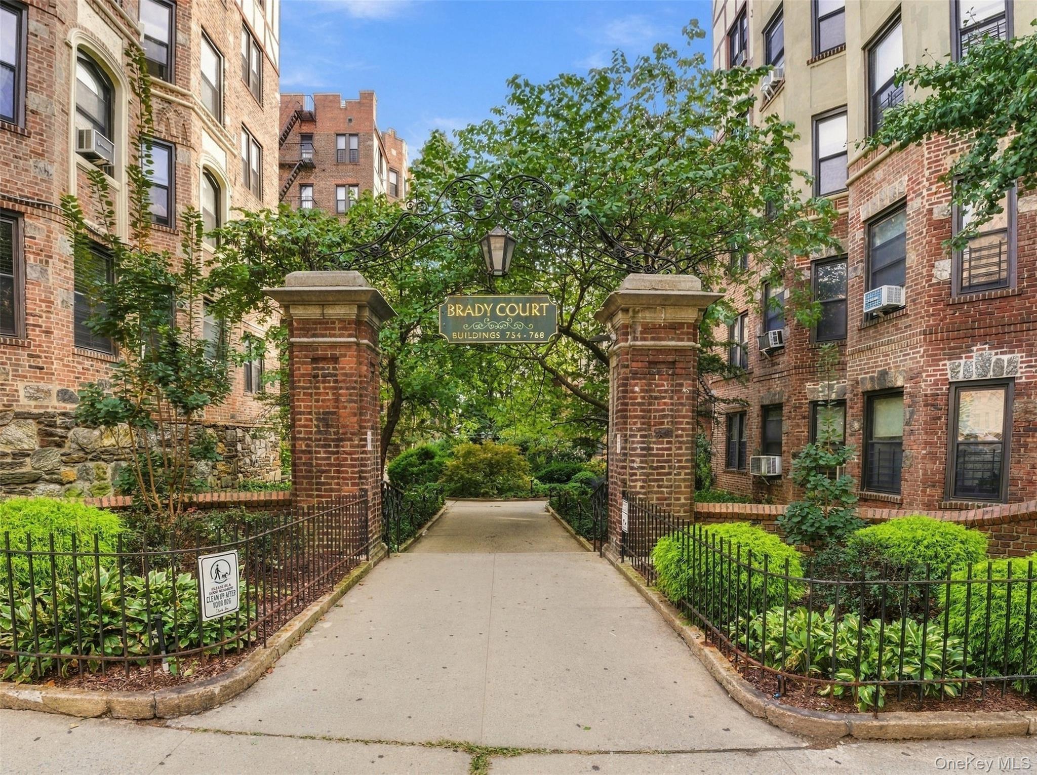 754 Brady Avenue, Unit 303