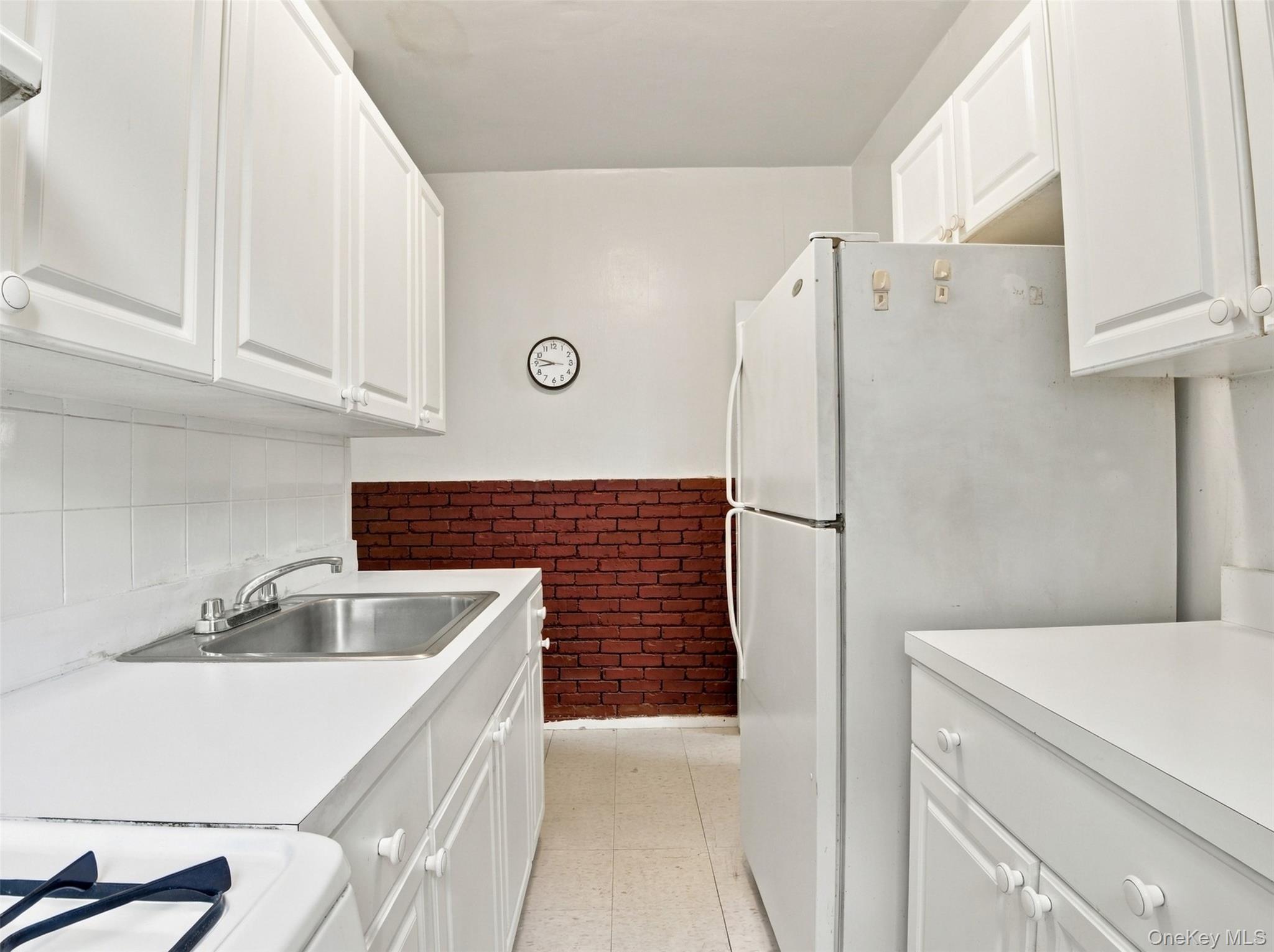 754 Brady Avenue, Unit 303 photo 14