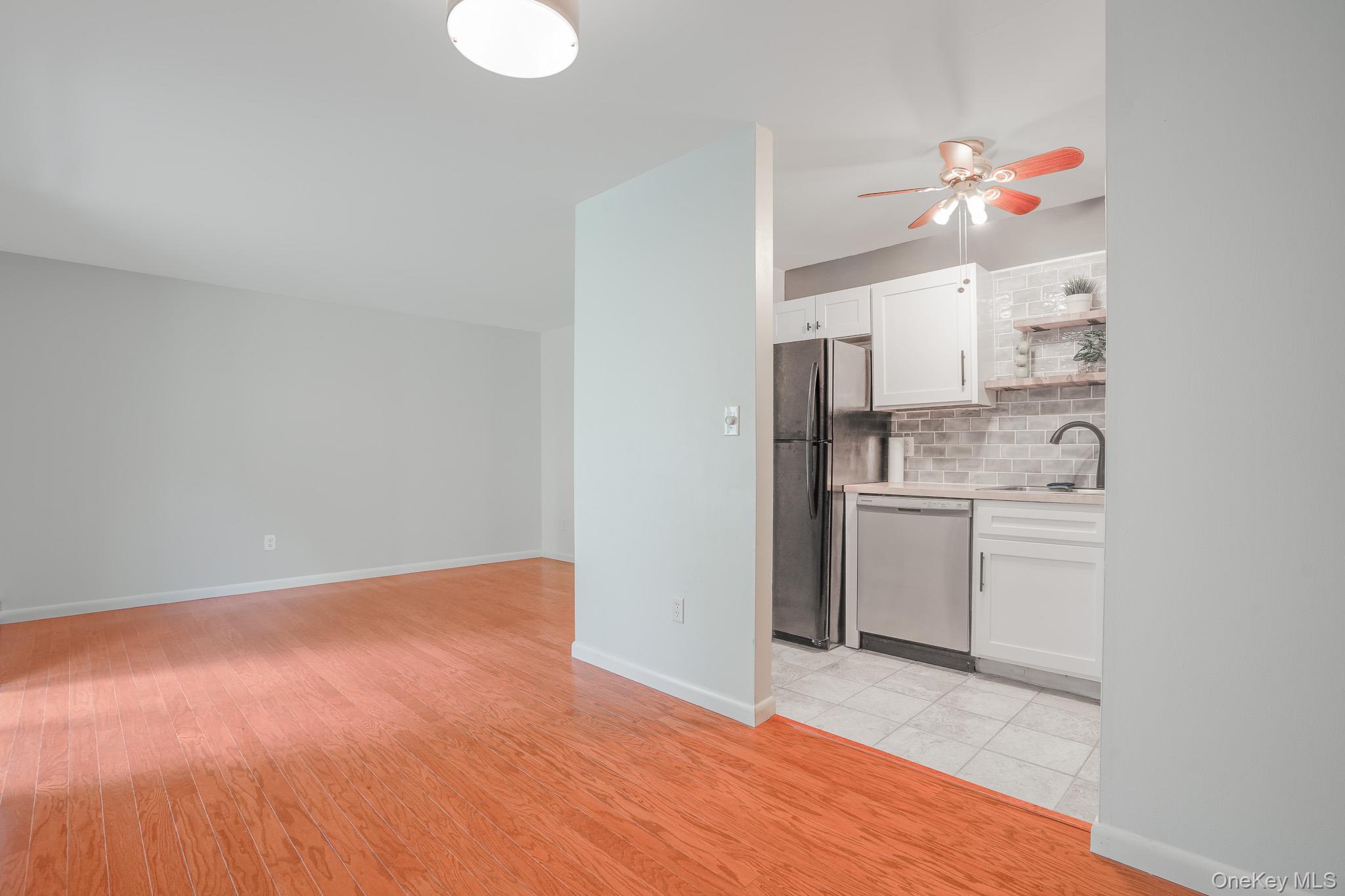8 Ivy Court, Unit D photo 9