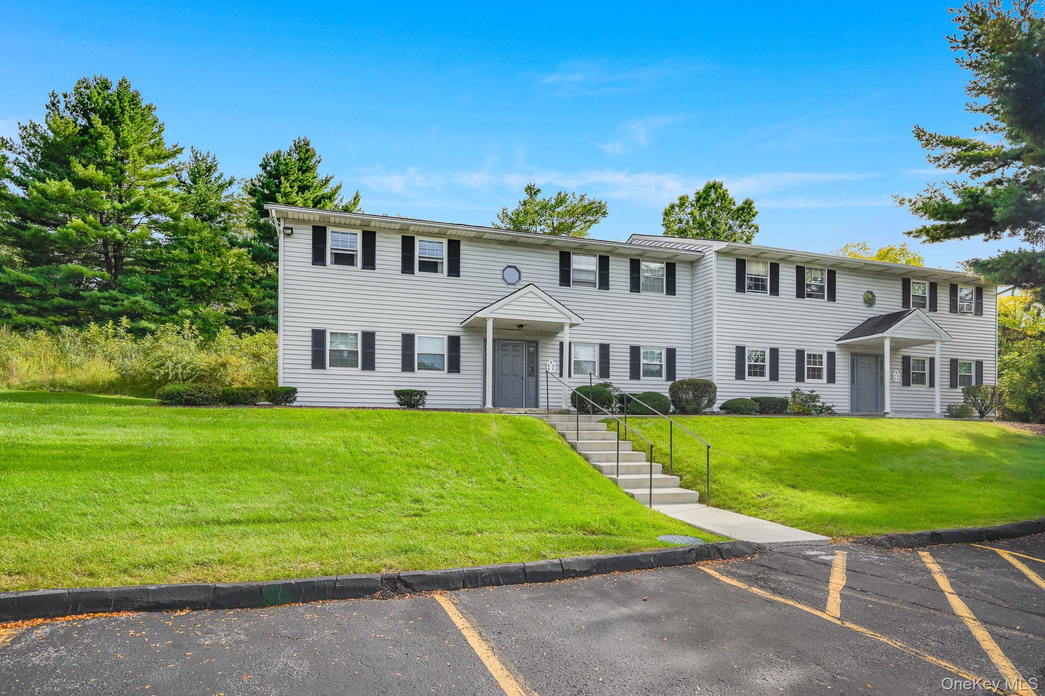 8 Ivy Court, Unit D