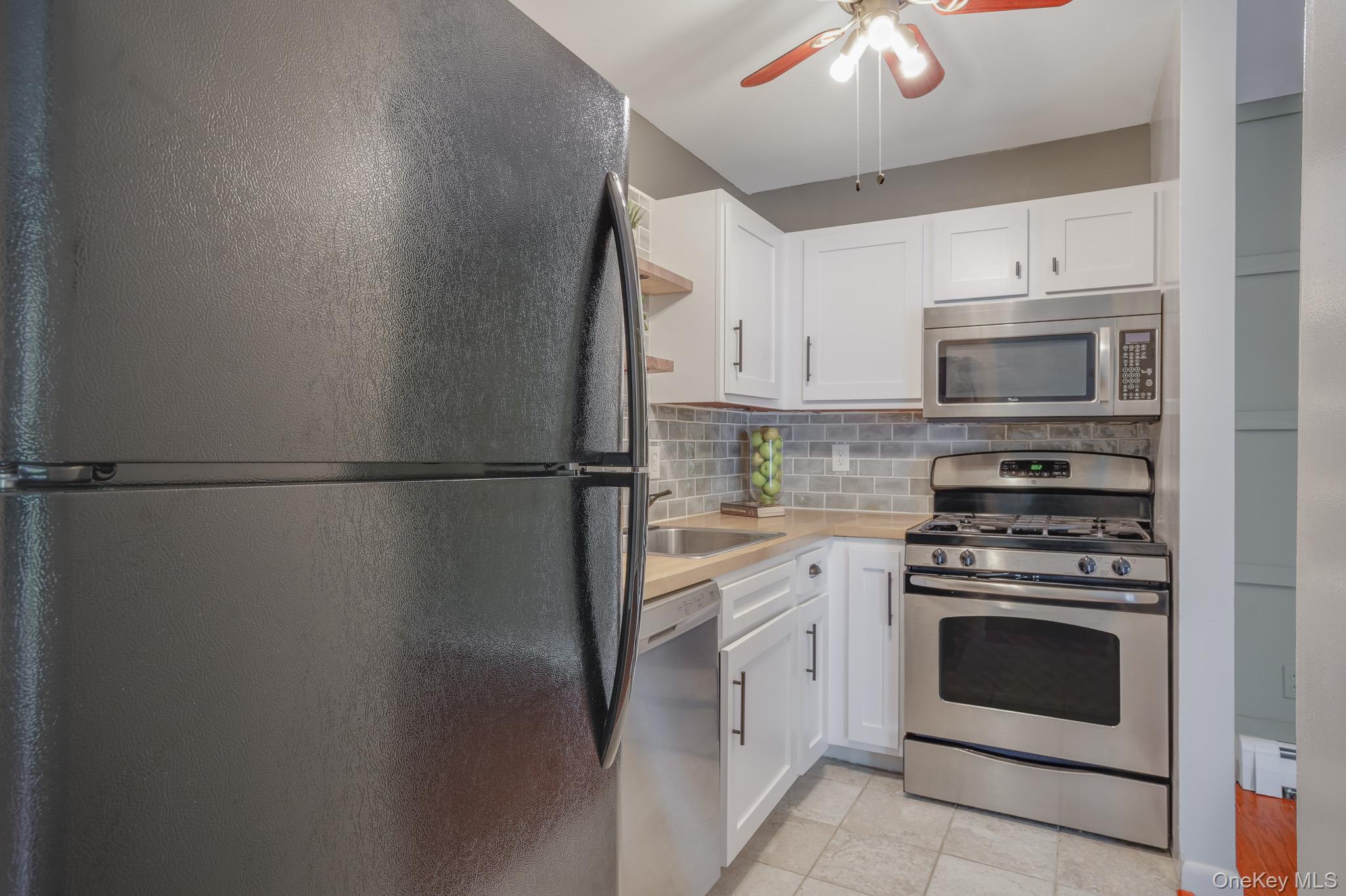 8 Ivy Court, Unit D photo 12
