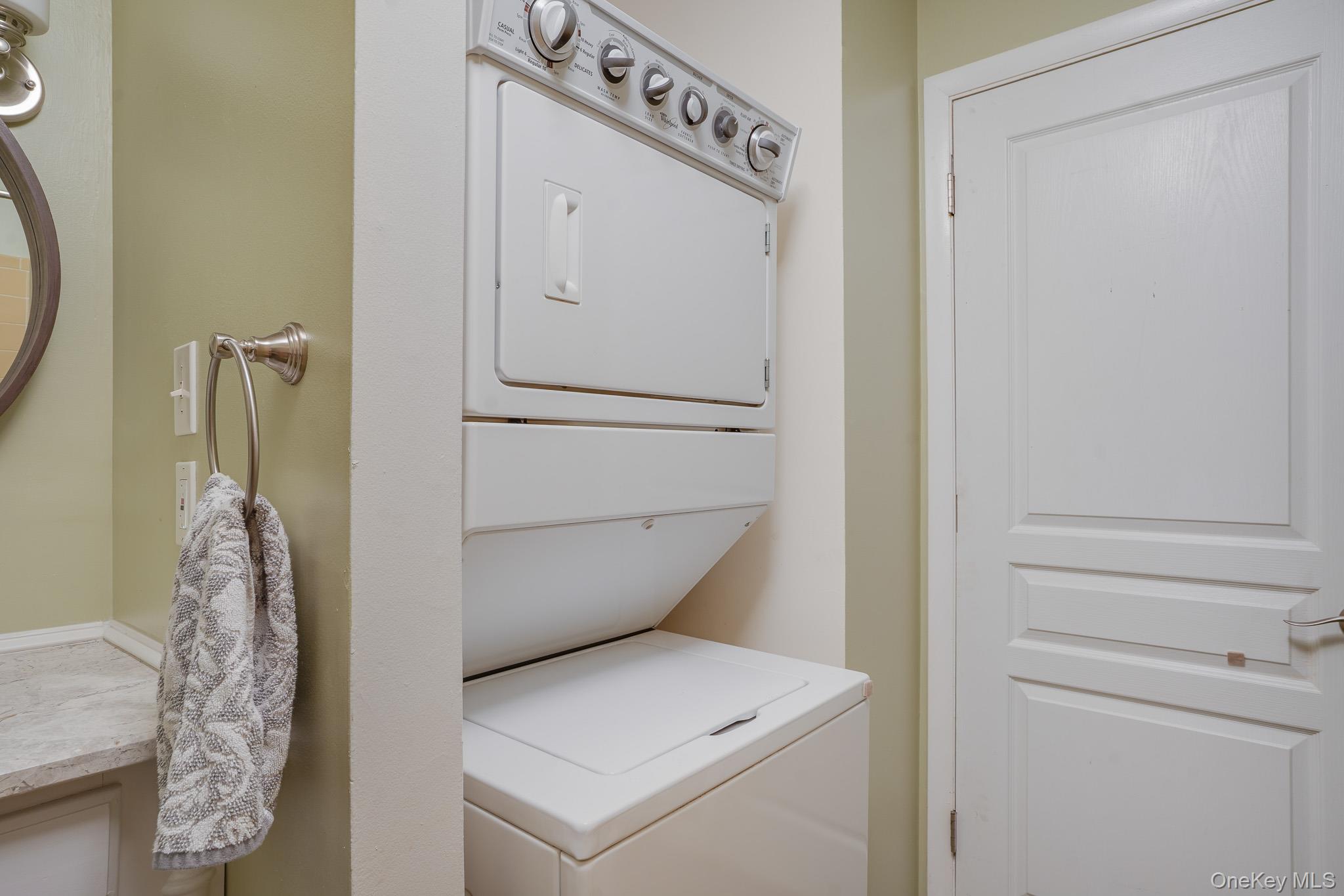 8 Ivy Court, Unit D photo 16