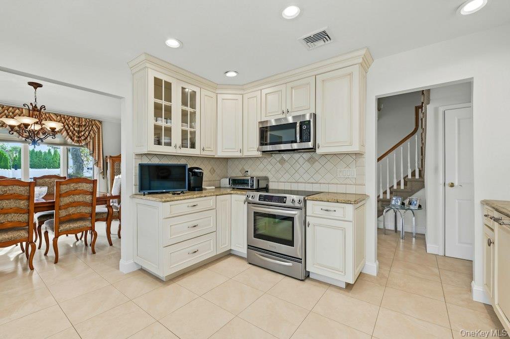 2039 Blanche Lane – For Sale photo 16