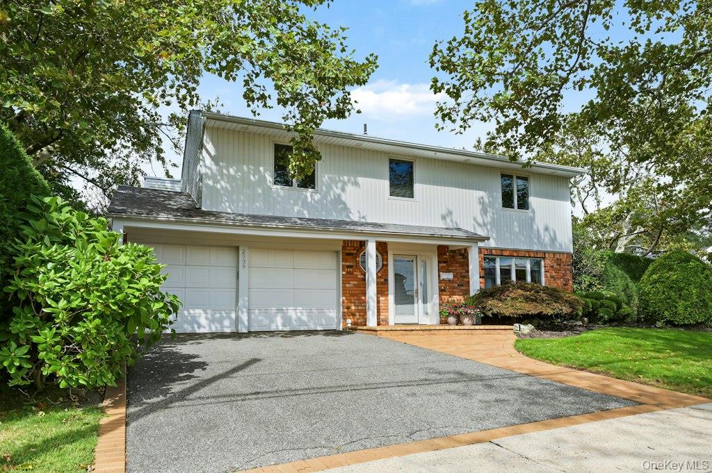 2039 Blanche Lane – For Sale photo 2