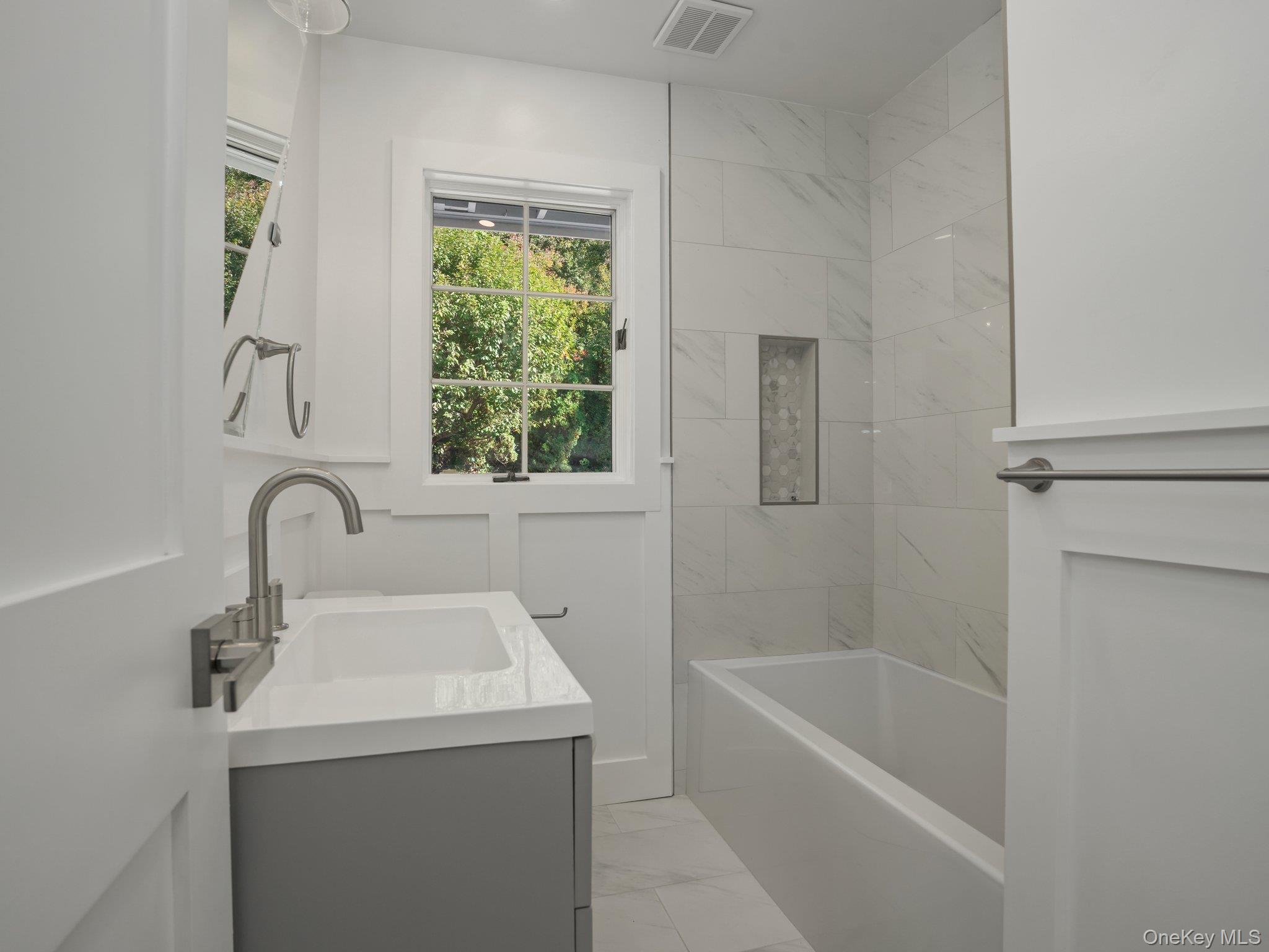 67 Heatherdell Road – For Rent photo 14