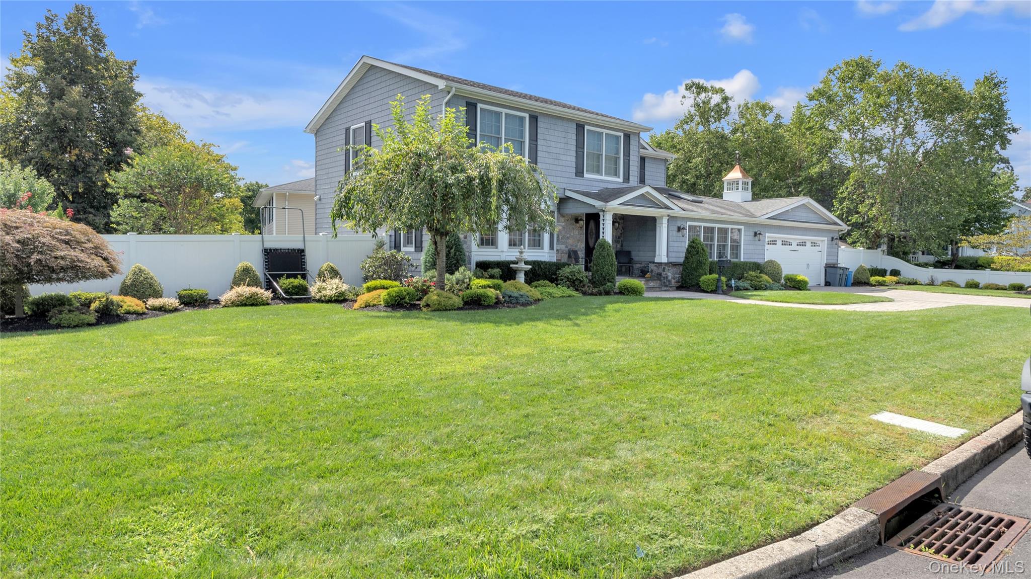 148 Wyandanch Avenue – For Sale photo 3