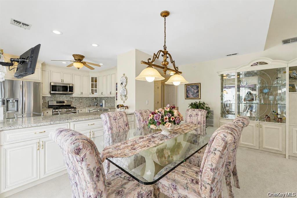 1 Jennifer Lane – For Sale photo 13