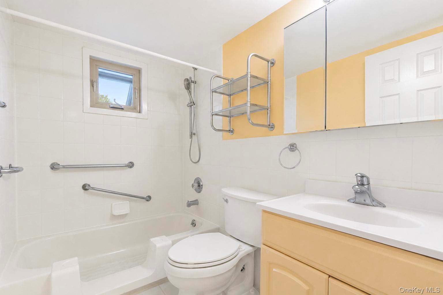 2439 Union Boulevard, Unit 3A photo 17