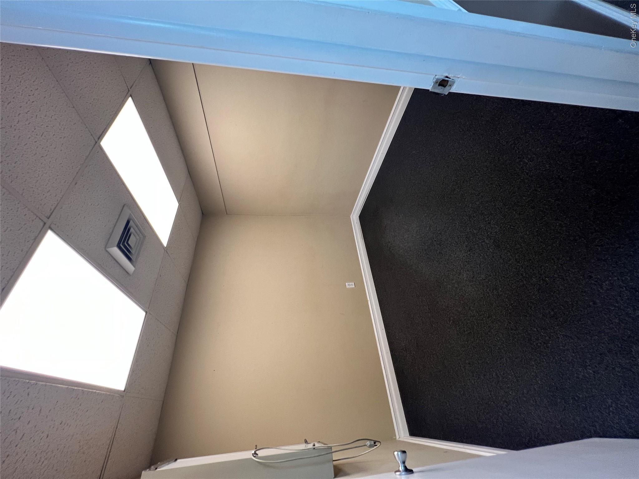 5 Nassau Boulevard – For Rent photo 2