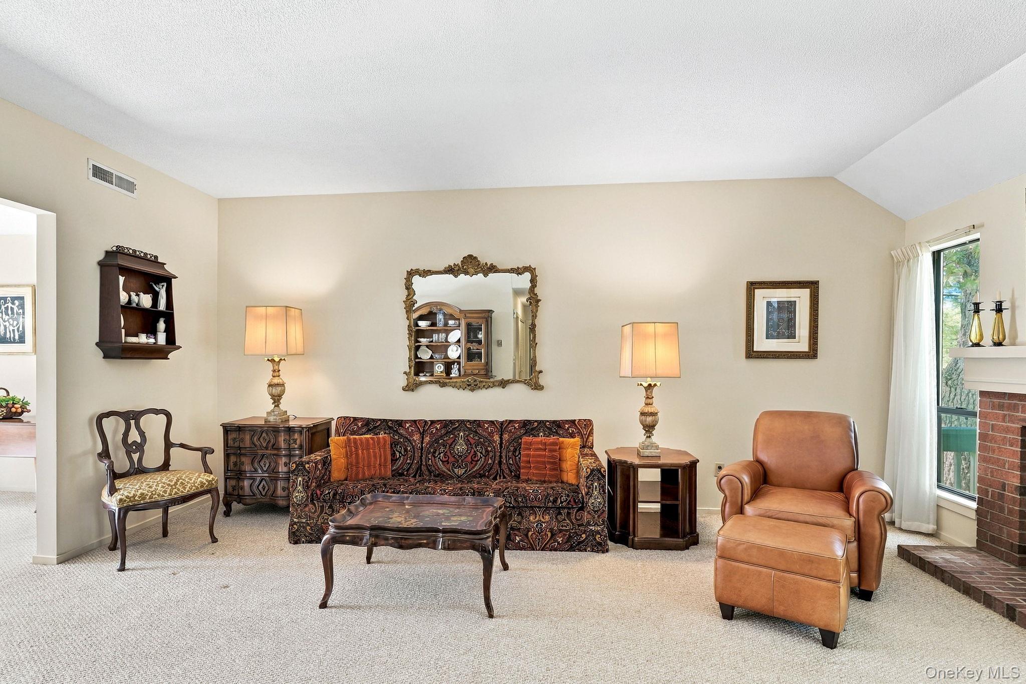 512 Heritage Hills, Unit C photo 8