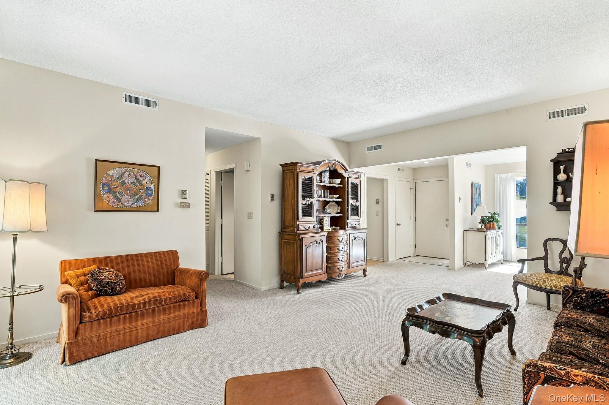 512 Heritage Hills, Unit C photo 6