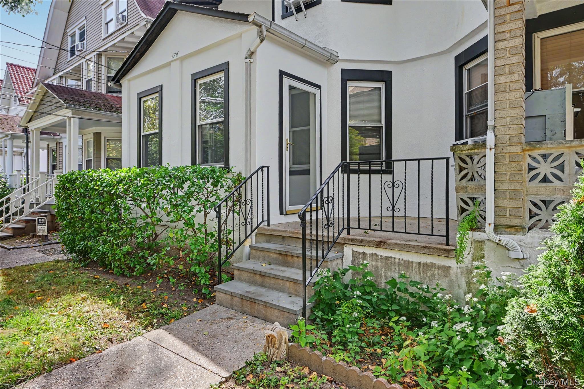 176 Archer Avenue – For Sale photo 3