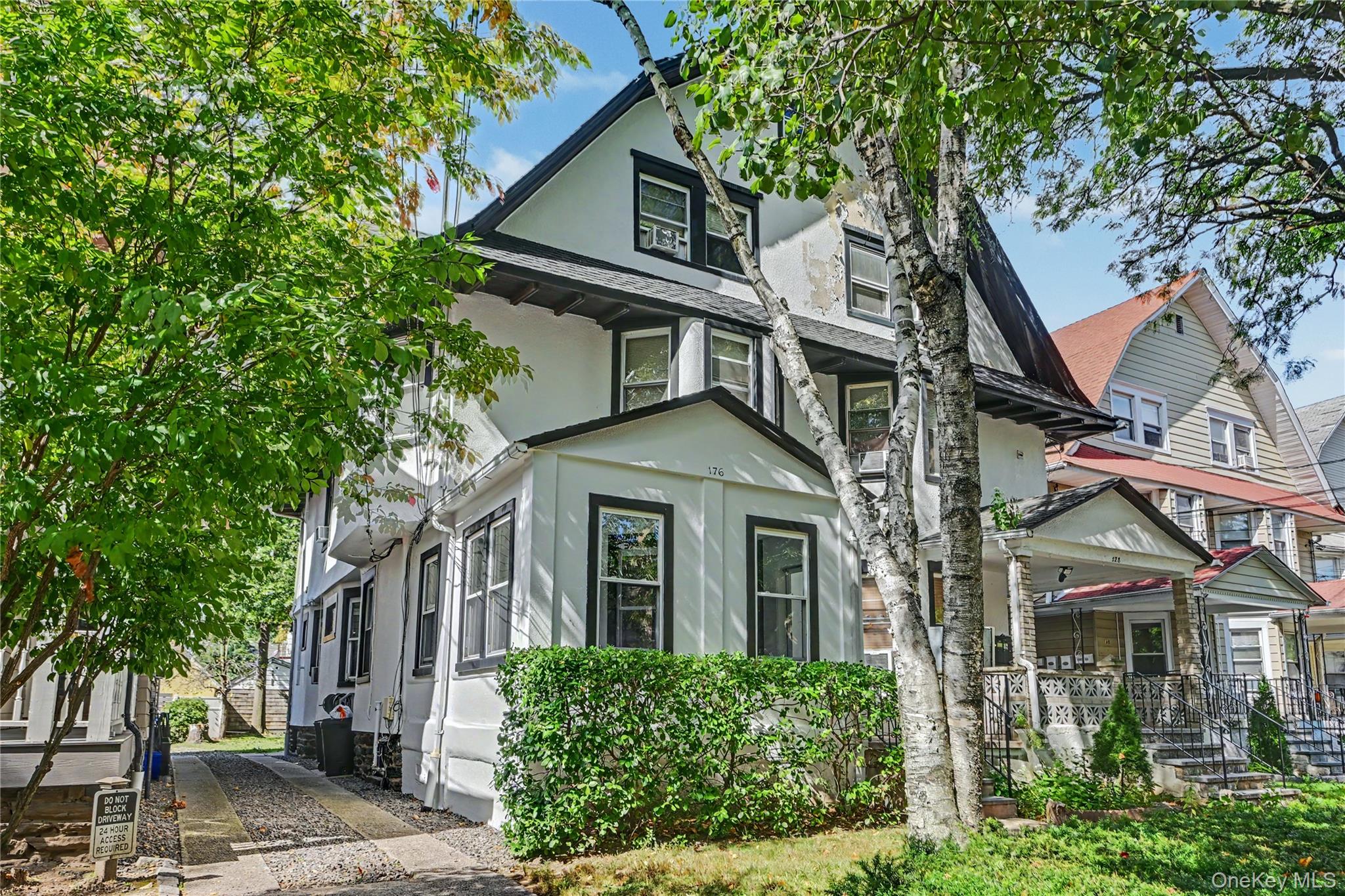 176 Archer Avenue – For Sale