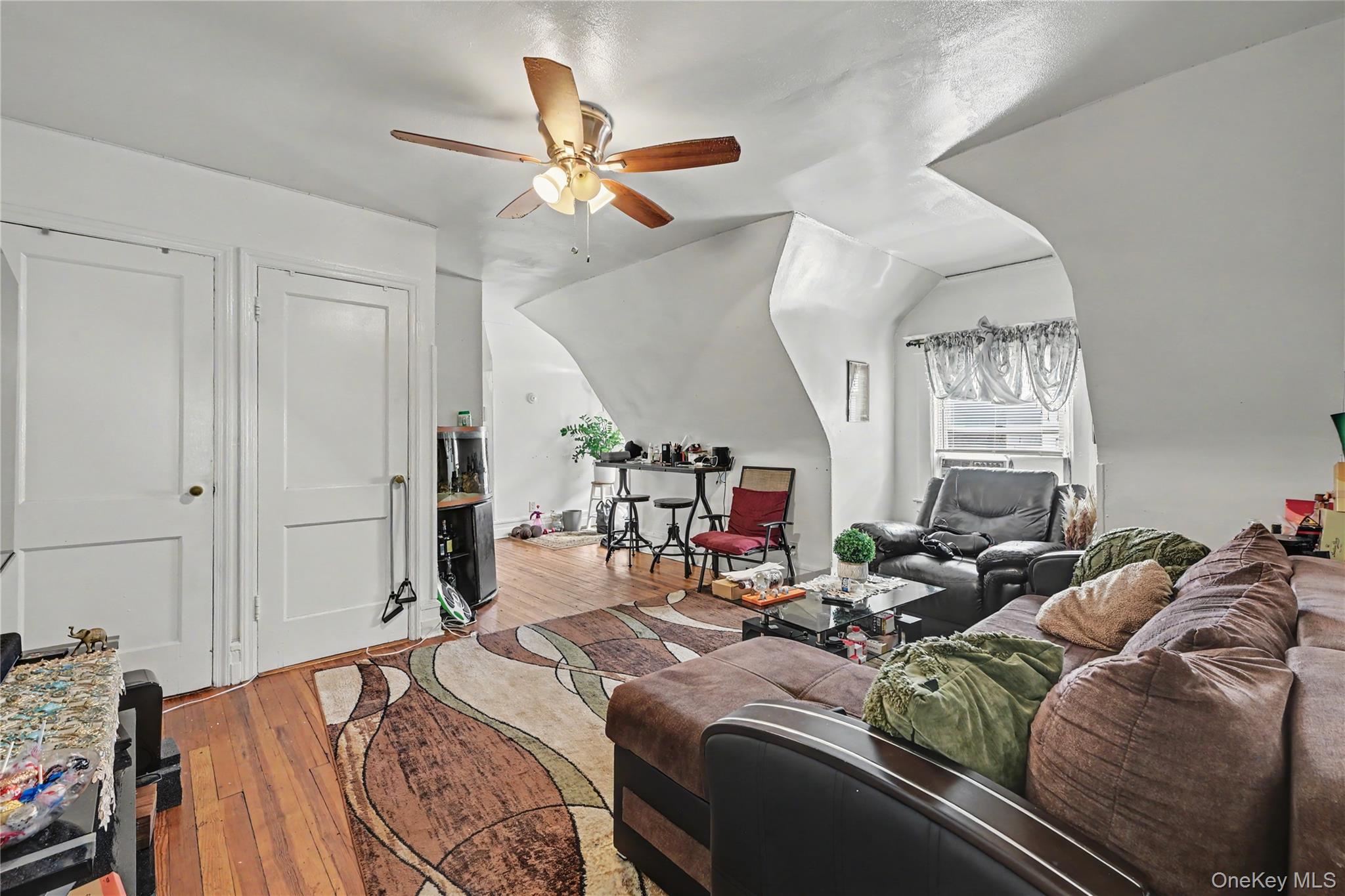 176 Archer Avenue – For Sale photo 27