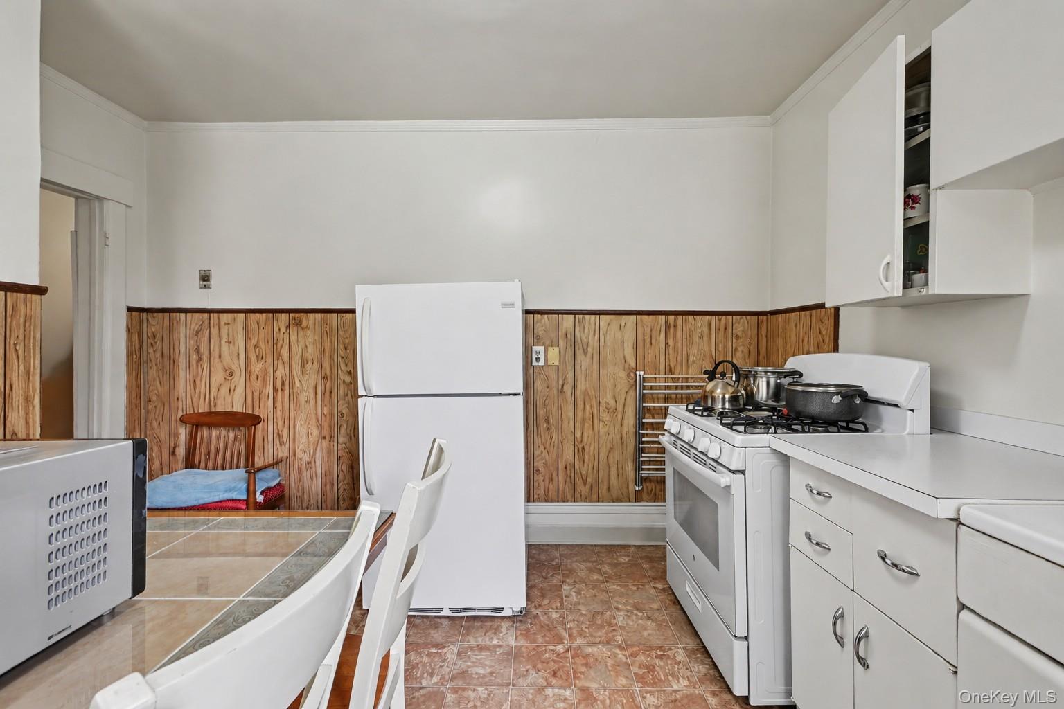 176 Archer Avenue – For Sale photo 14