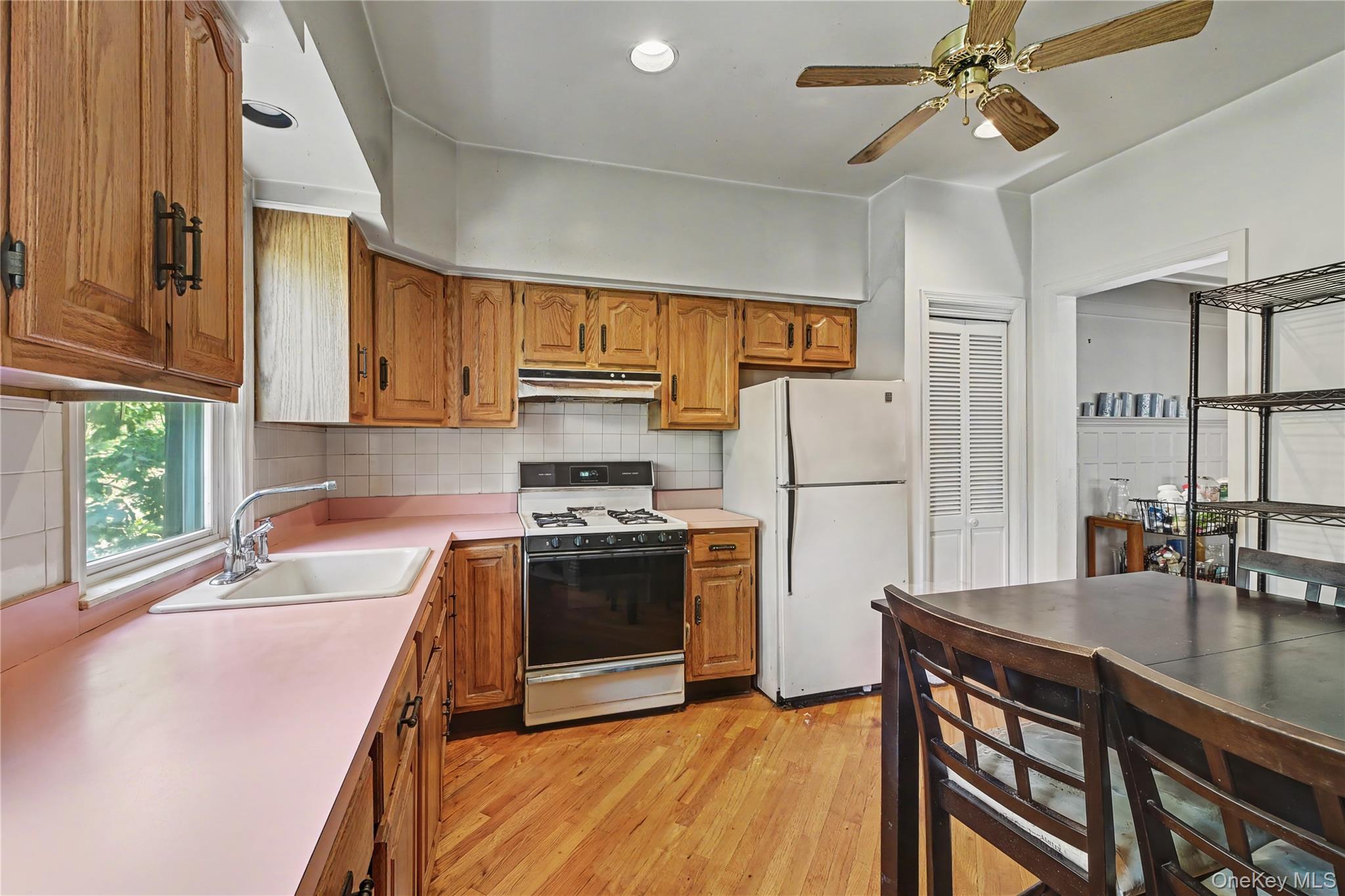 176 Archer Avenue – For Sale photo 6