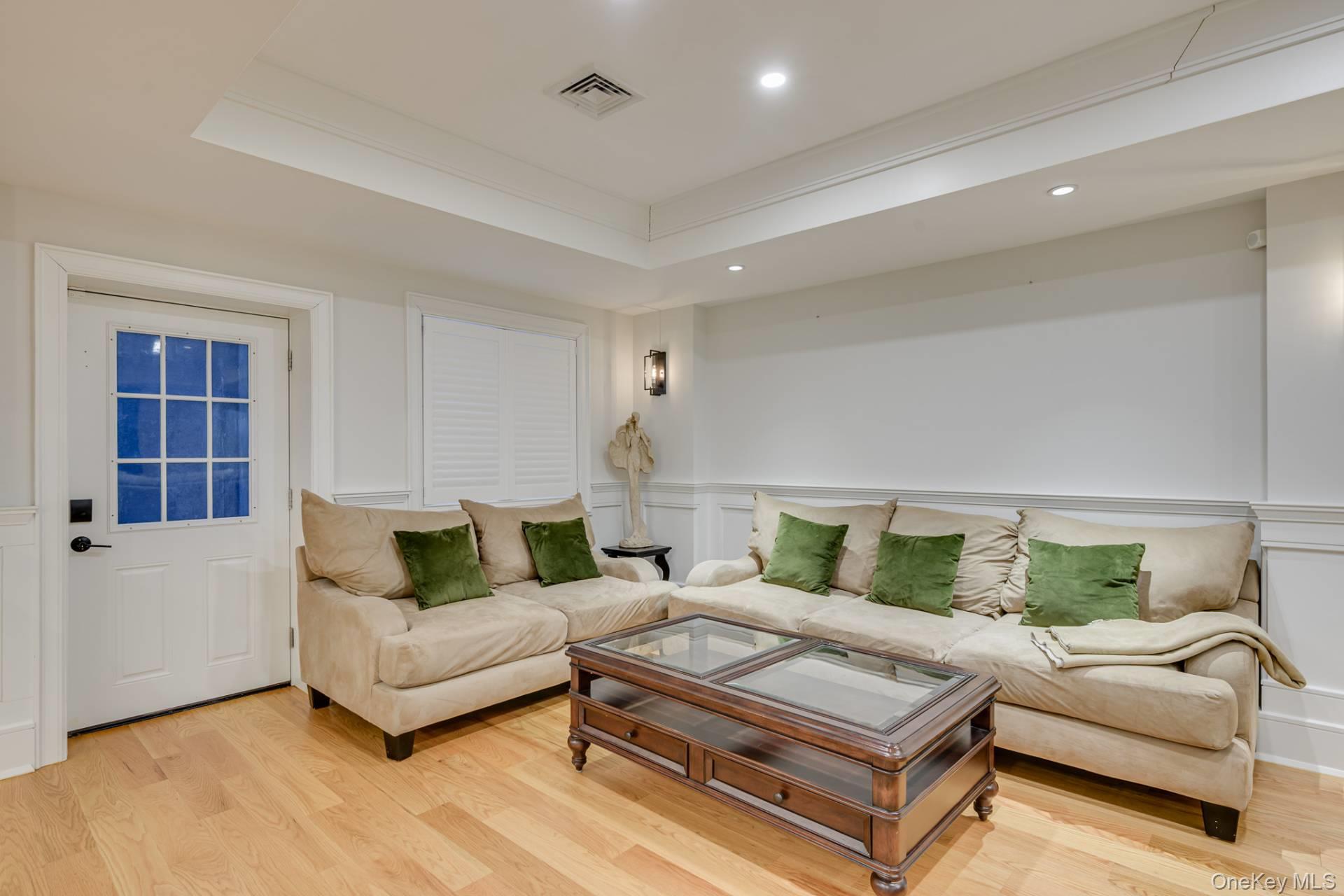 18 Sea Gate Avenue – For Rent photo 20