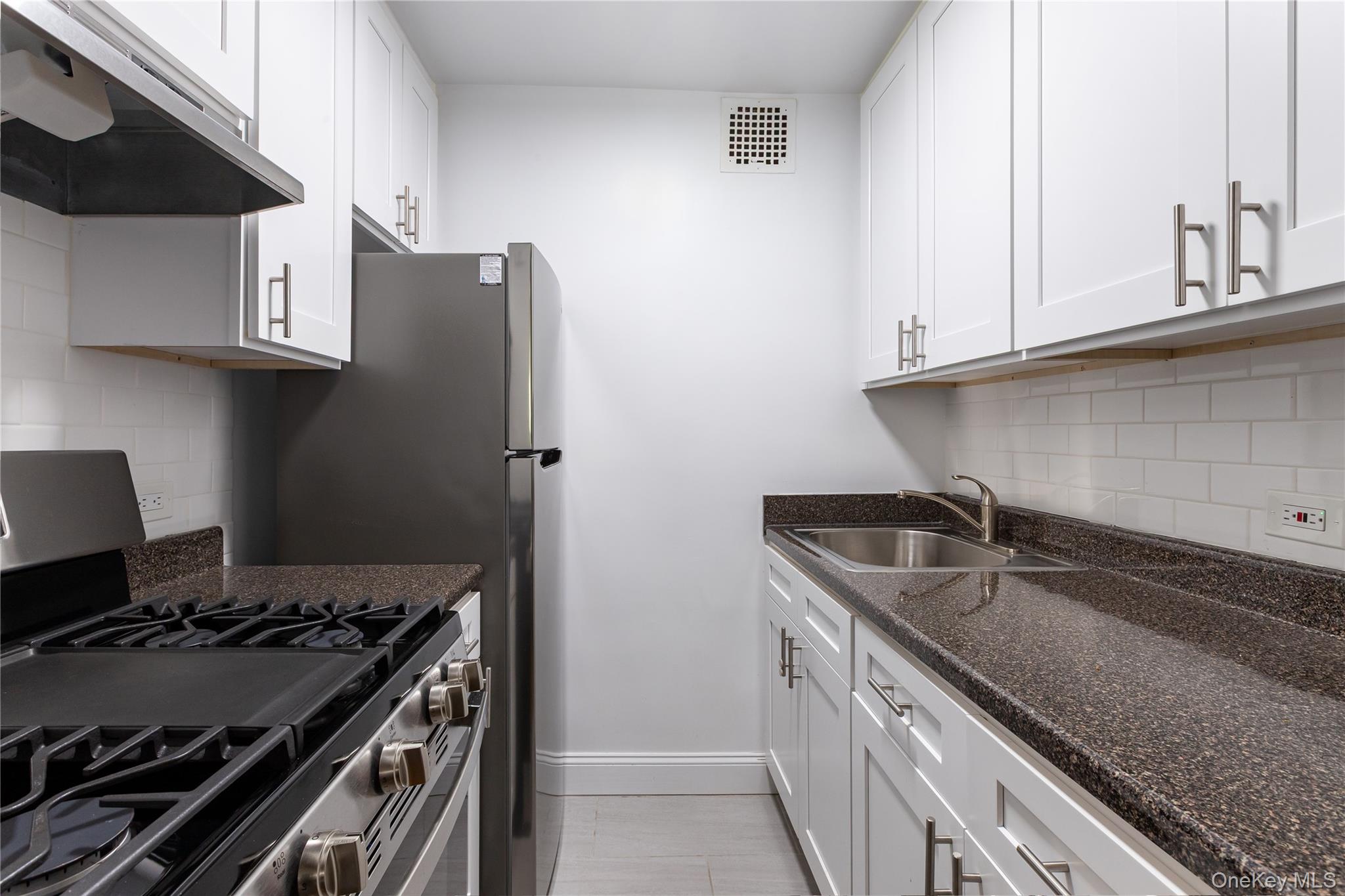 3215 Arlington Avenue, Unit 2A photo 6