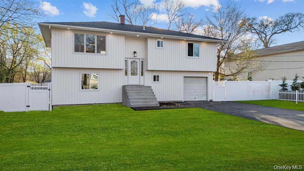 40 Alder Drive Mastic Beach – For Rent