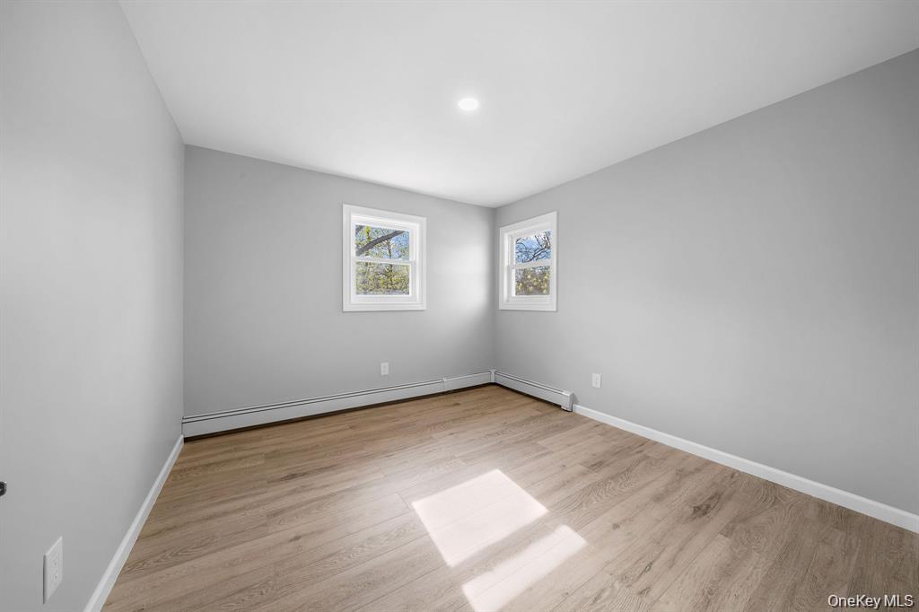 40 Alder Drive Mastic Beach – For Rent photo 9