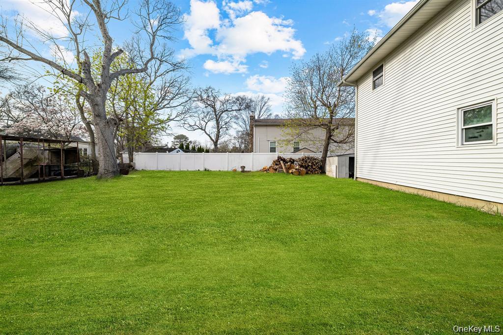 40 Alder Drive Mastic Beach – For Rent photo 11