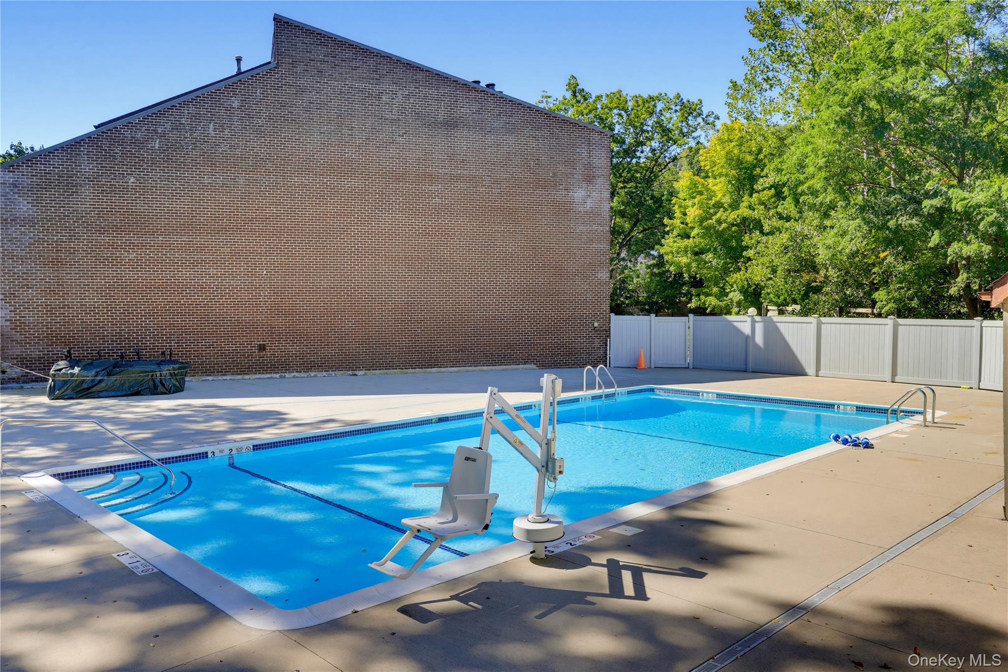331 N Greeley Avenue – For Sale photo 35