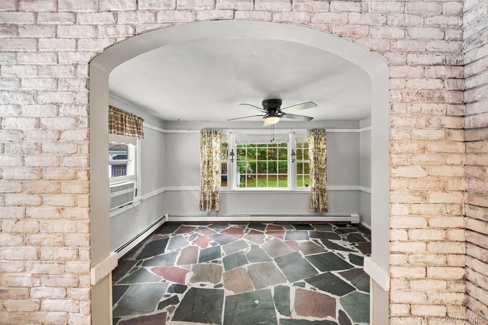 121 First Road – For Sale photo 8