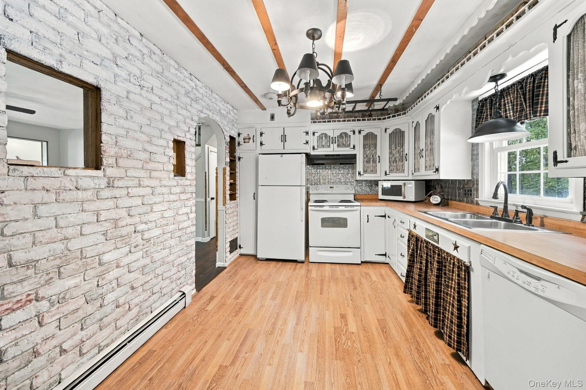121 First Road – For Sale photo 7