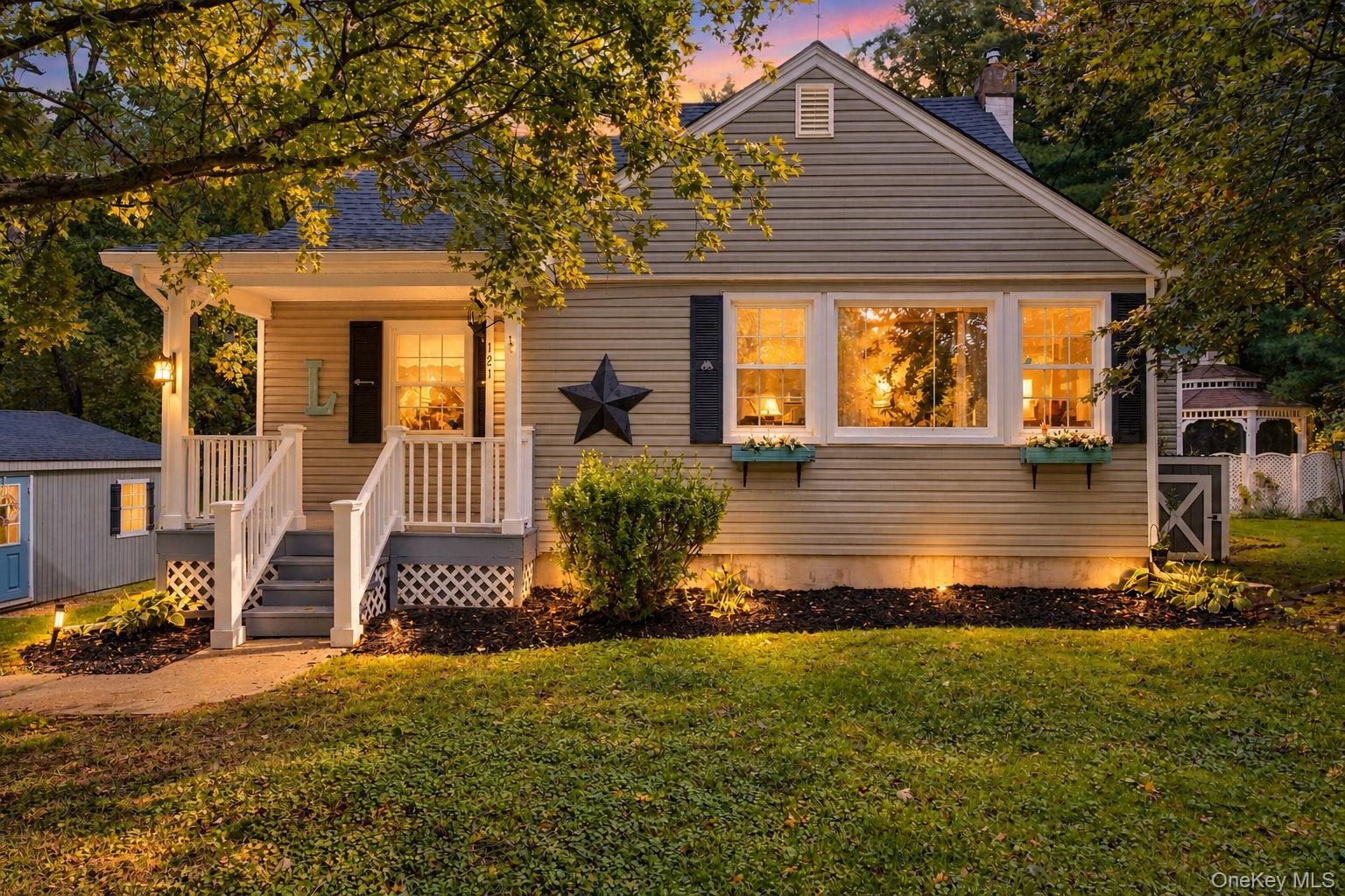 121 First Road – For Sale