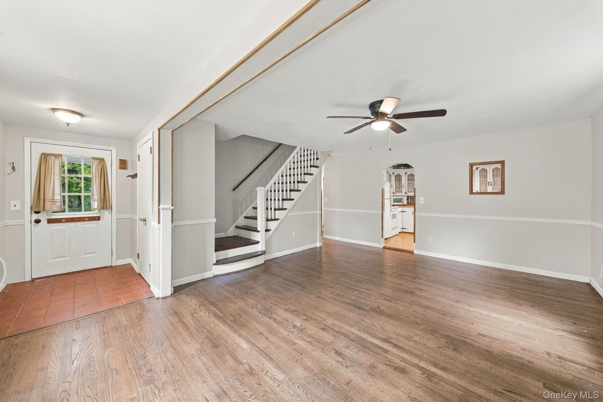 121 First Road – For Sale photo 3
