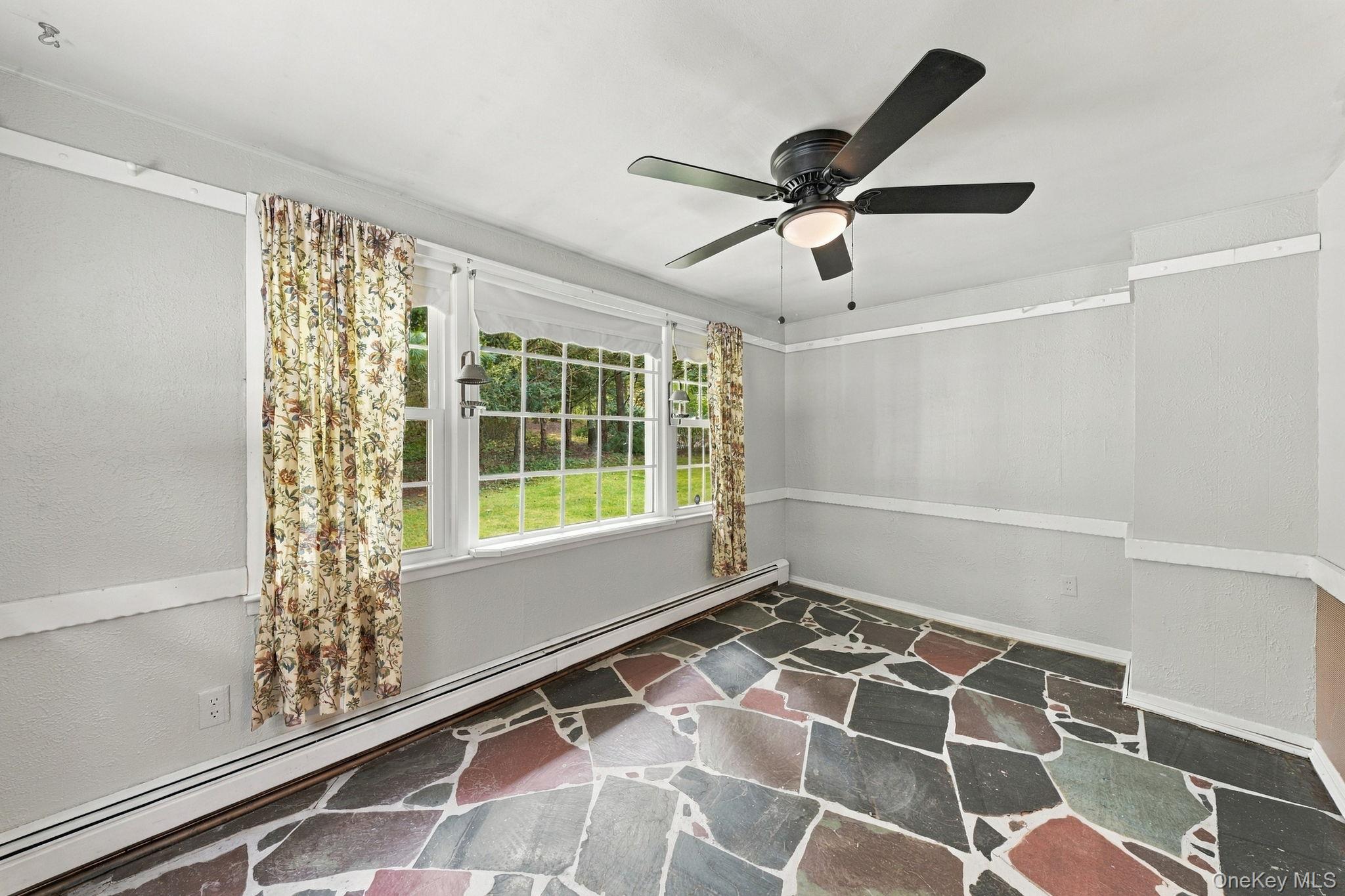 121 First Road – For Sale photo 9