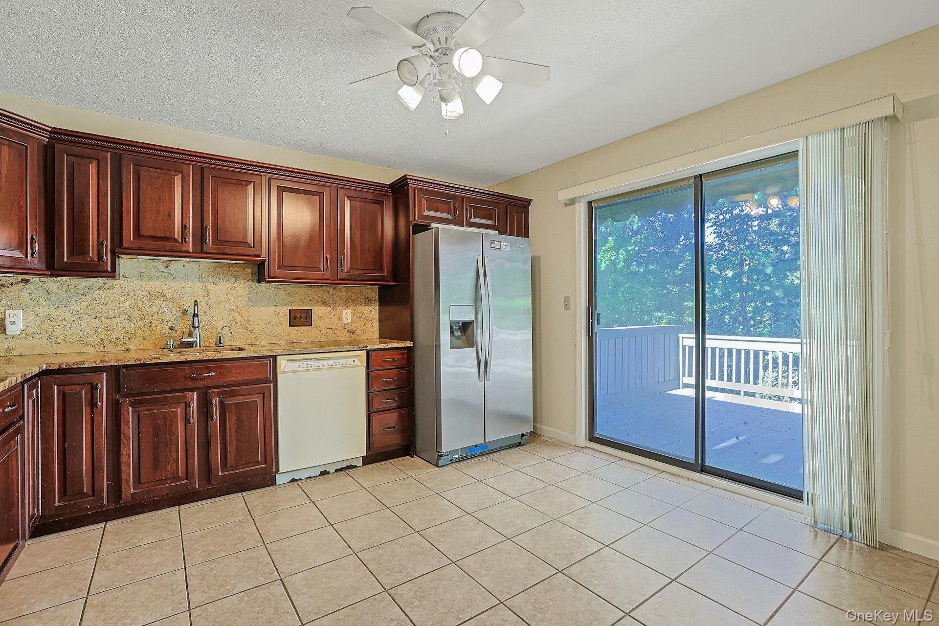 569B Heritage Hills Dr, Unit B photo 6