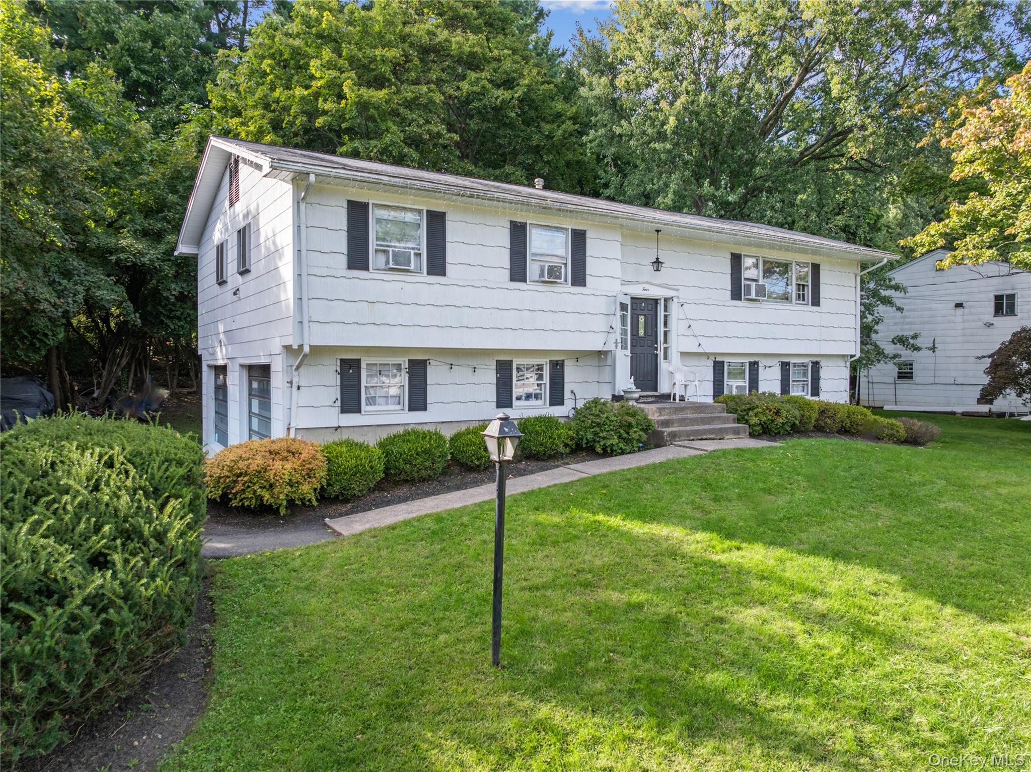 4 Great Oaks Drive – For Sale photo 2