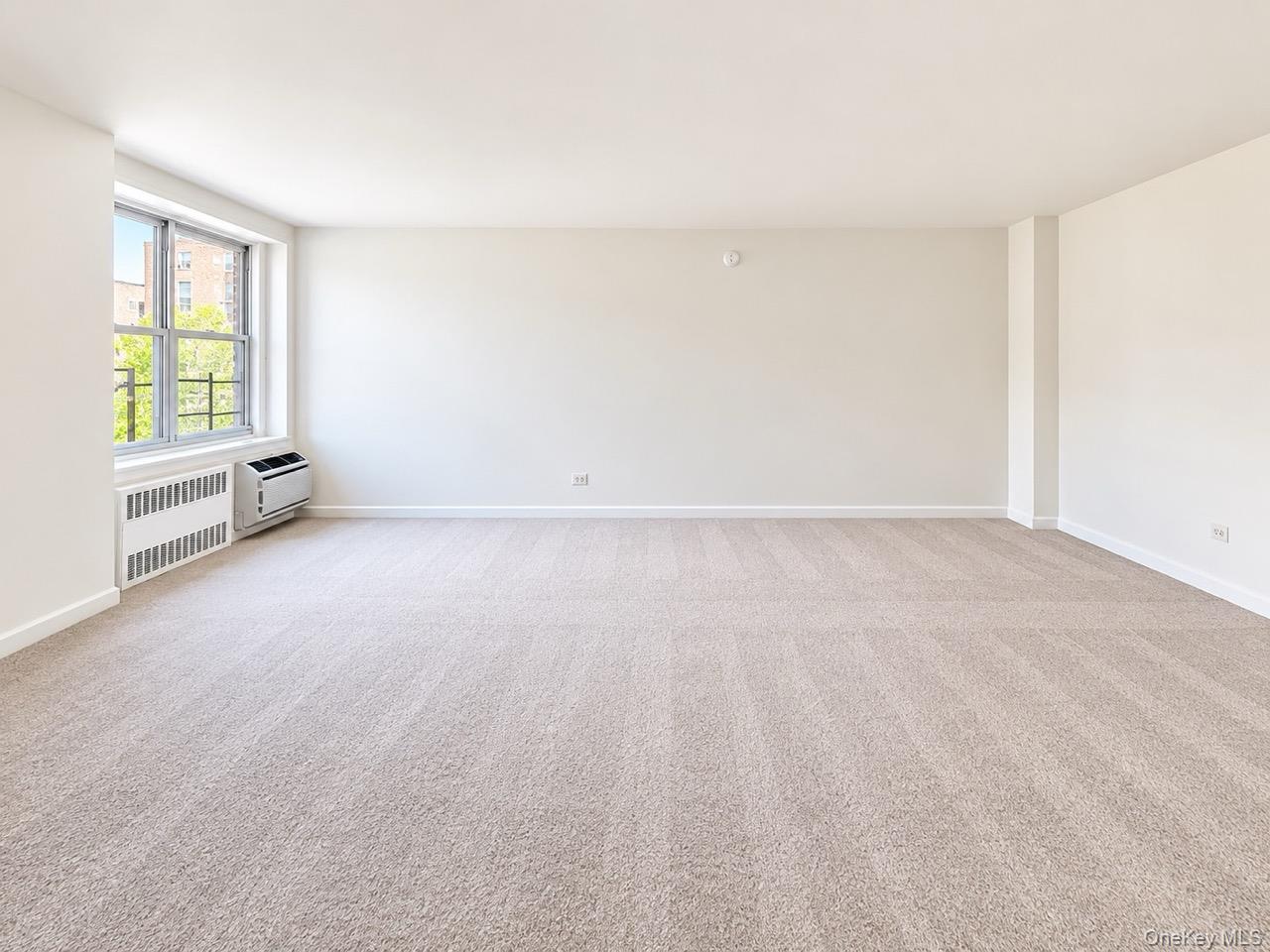 142-05 Roosevelt Avenue, Unit 517 photo 4