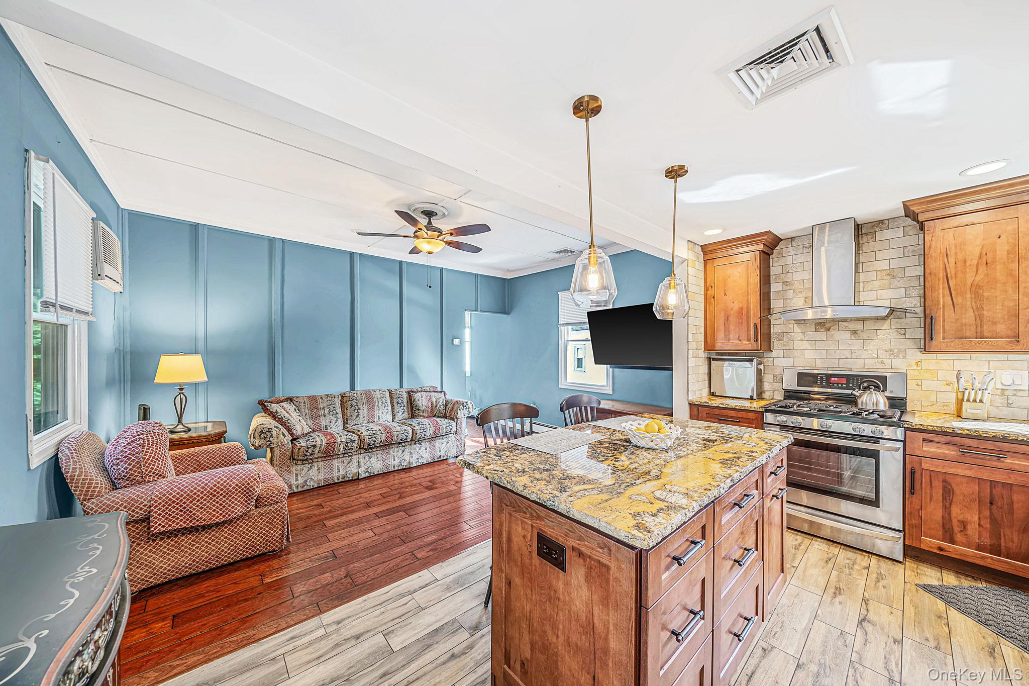 39 Plandome Road – For Sale photo 6