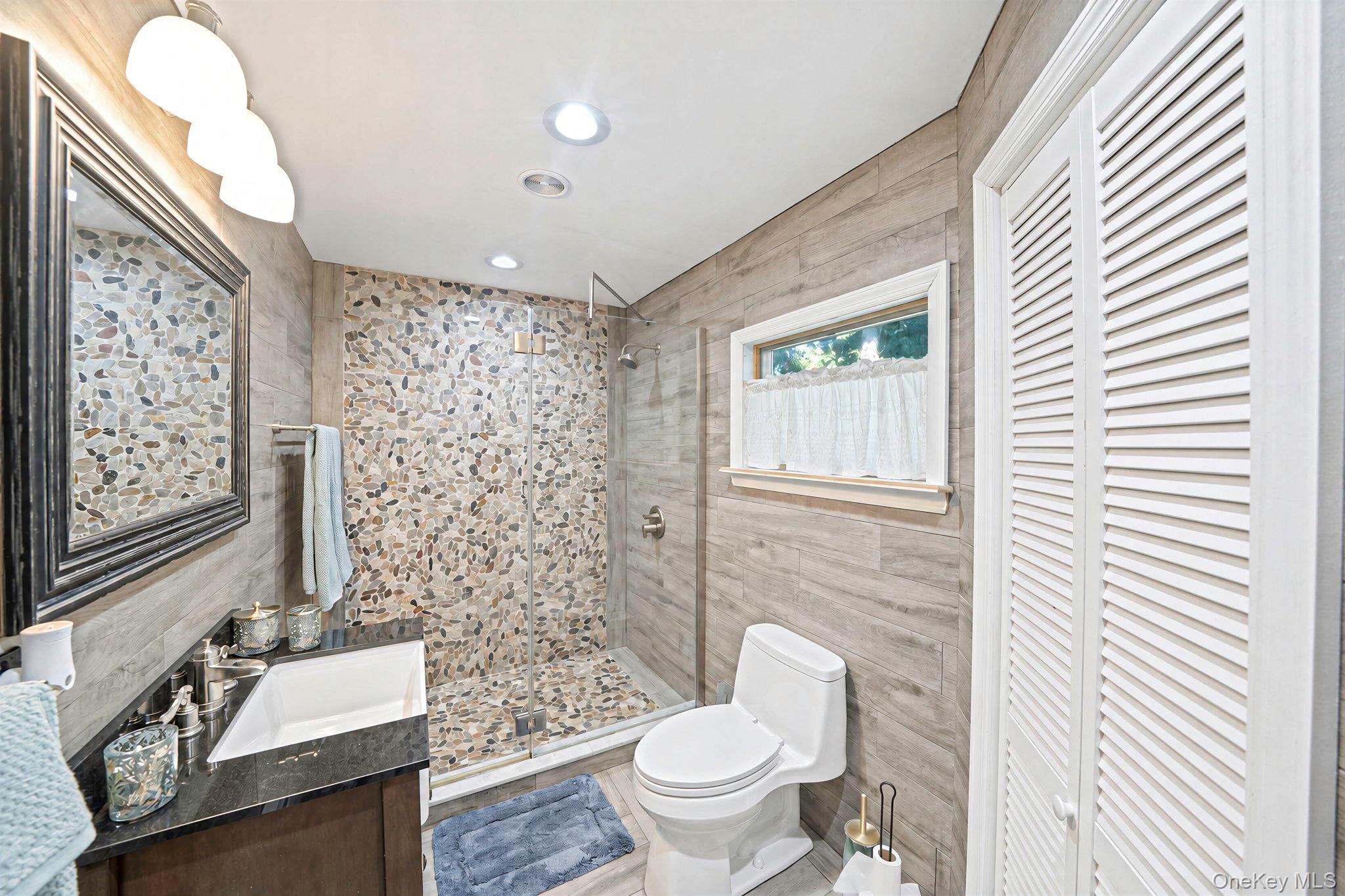 39 Plandome Road – For Sale photo 9
