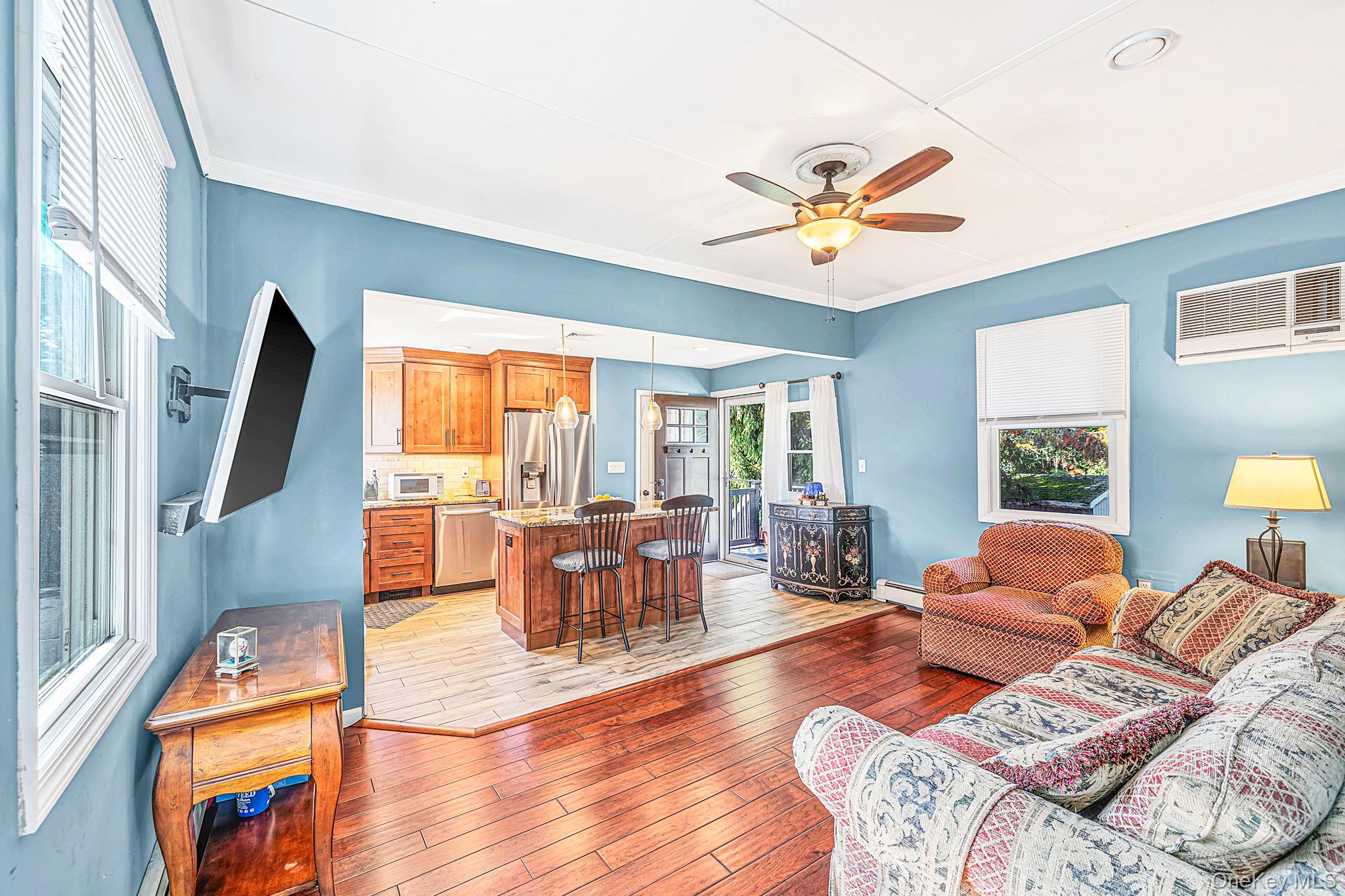 39 Plandome Road – For Sale photo 7