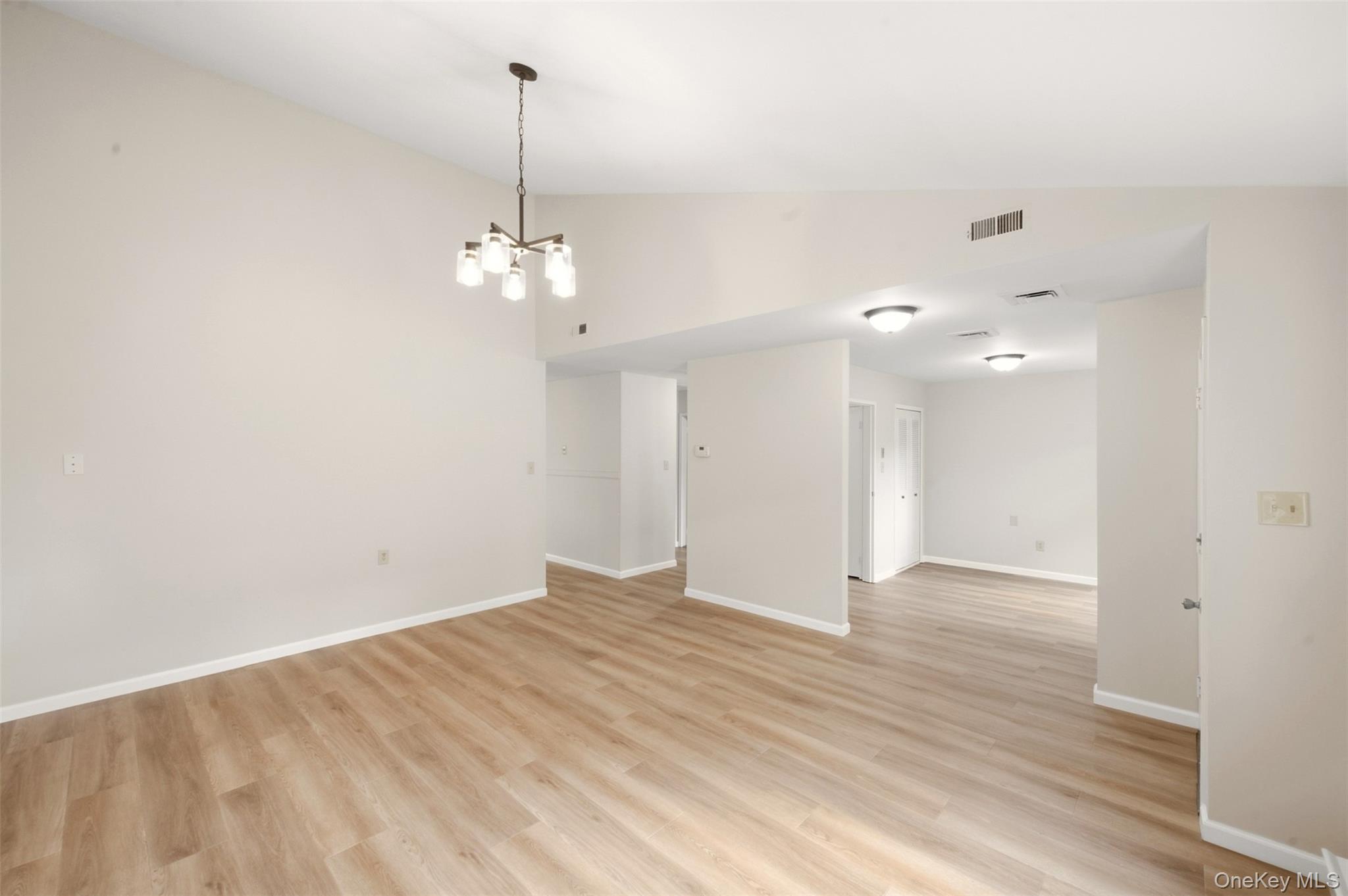 209 Strathmore Gate Drive – For Sale photo 8