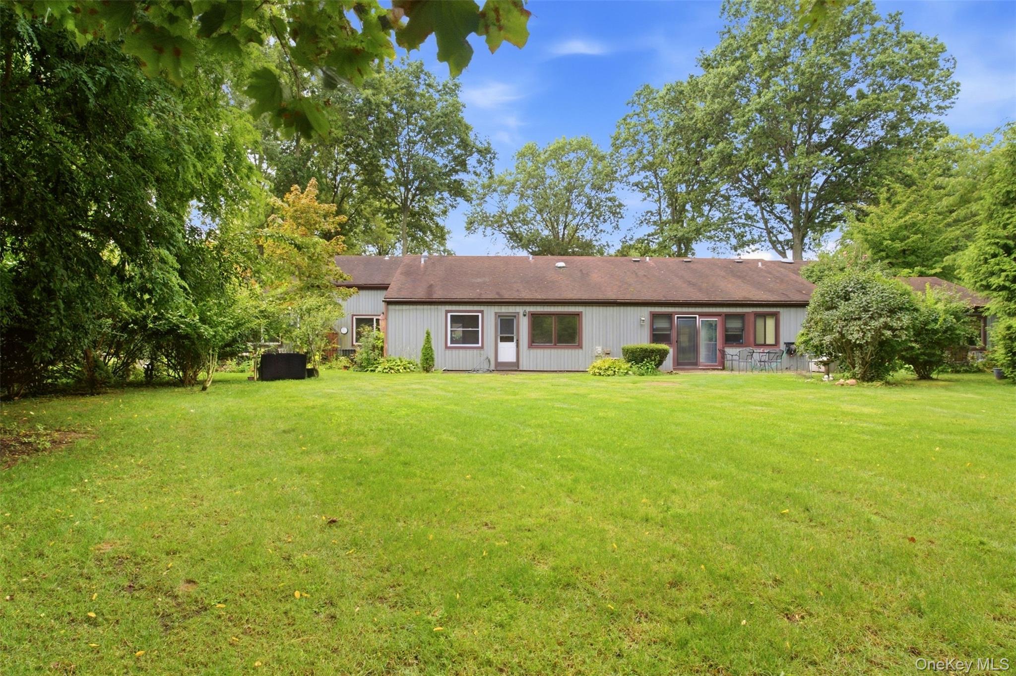 209 Strathmore Gate Drive – For Sale photo 23