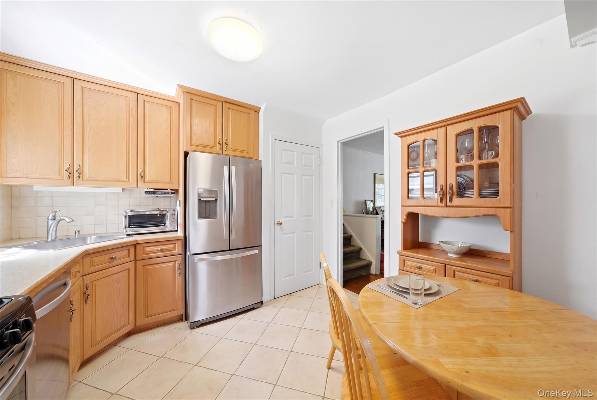 5 Roxbury Road – For Sale photo 4