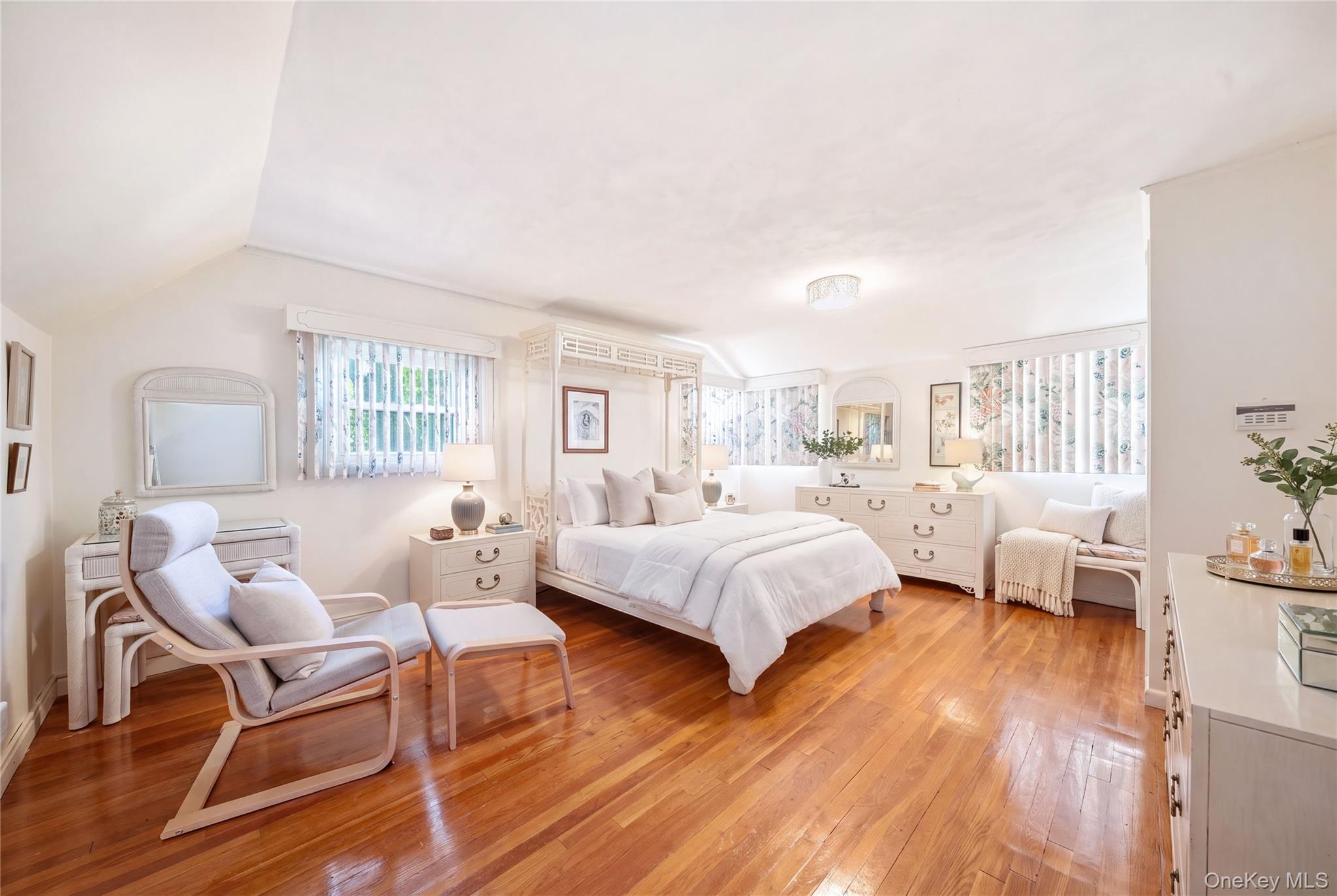 5 Roxbury Road – For Sale photo 18