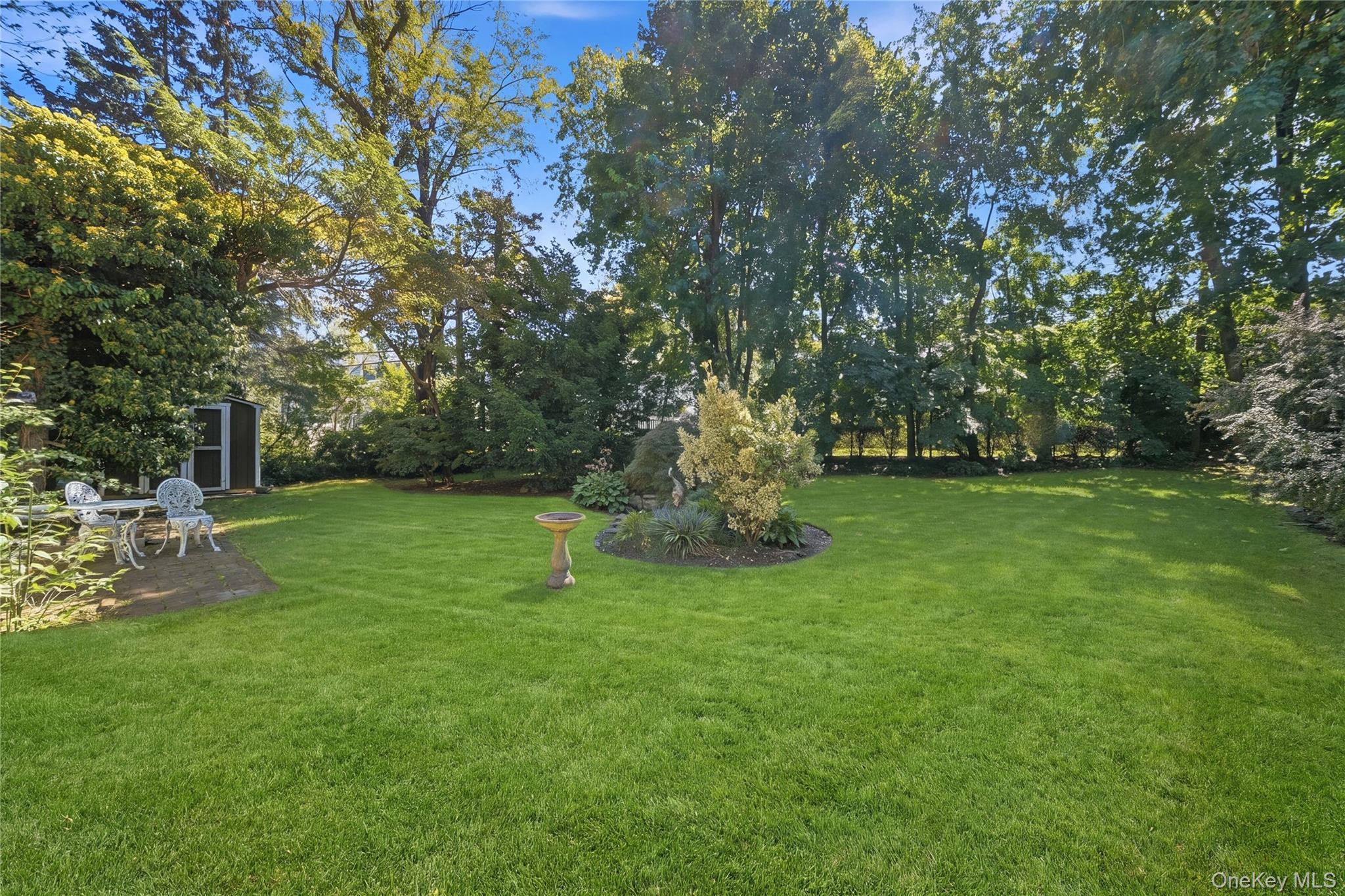 5 Roxbury Road – For Sale photo 32