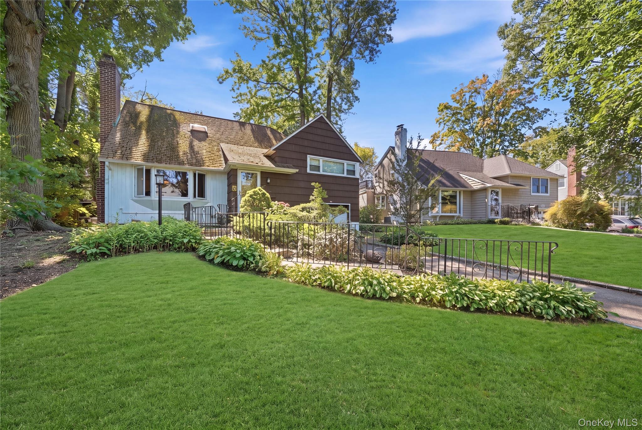 5 Roxbury Road – For Sale photo 3